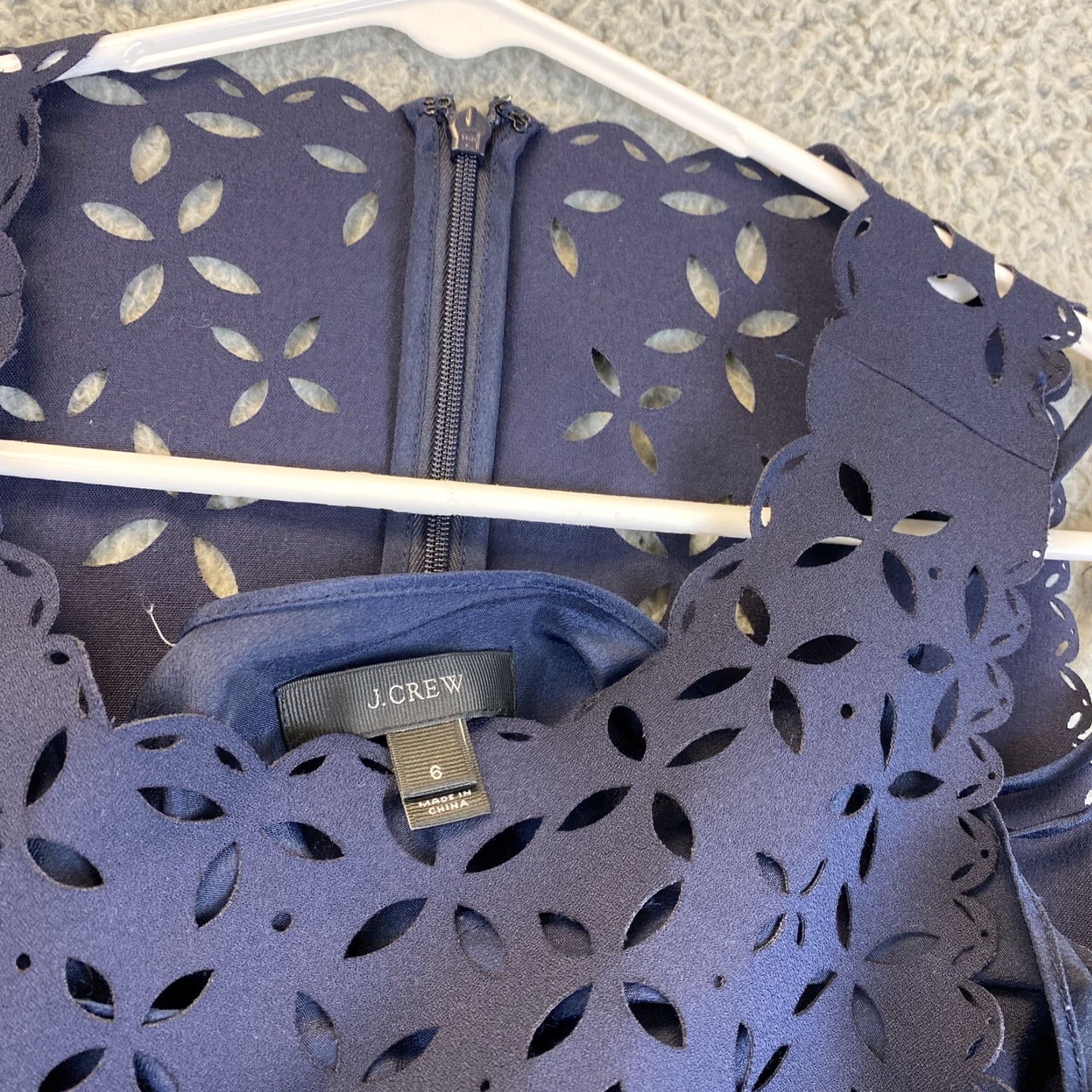 Vintage J Crew Womens Scalloped Crepe Sleeveless Sheath Dress Navy Blue Size 6 / 71-21 Size M / US 6-8 / IT 42-44 - 8 Thumbnail