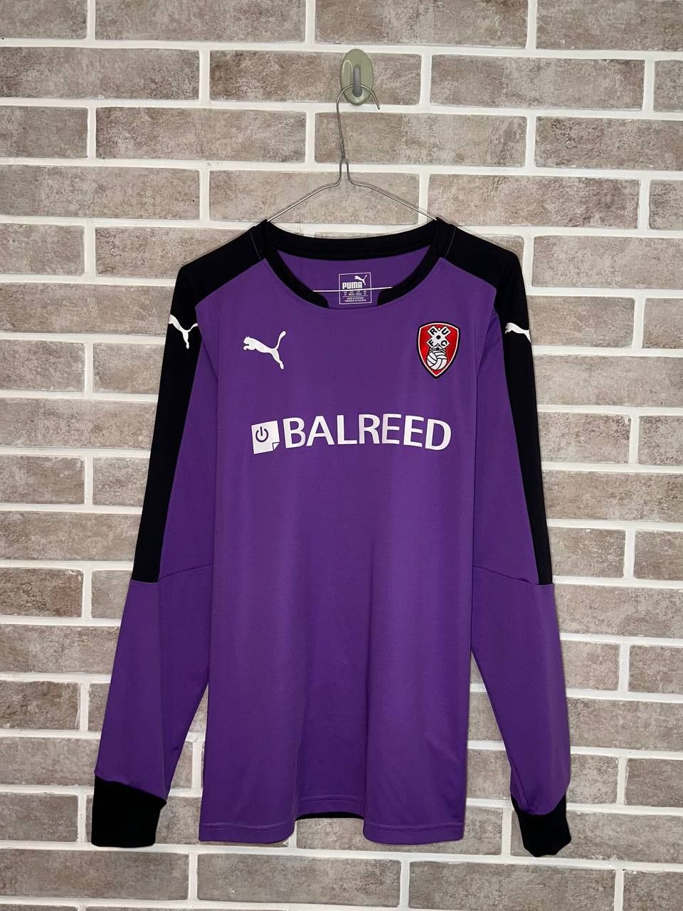 Puma Rotherham United FC Puma Soccer Jersey long sleeve Size US M / EU 48-50 / 2 - 1 Thumbnail