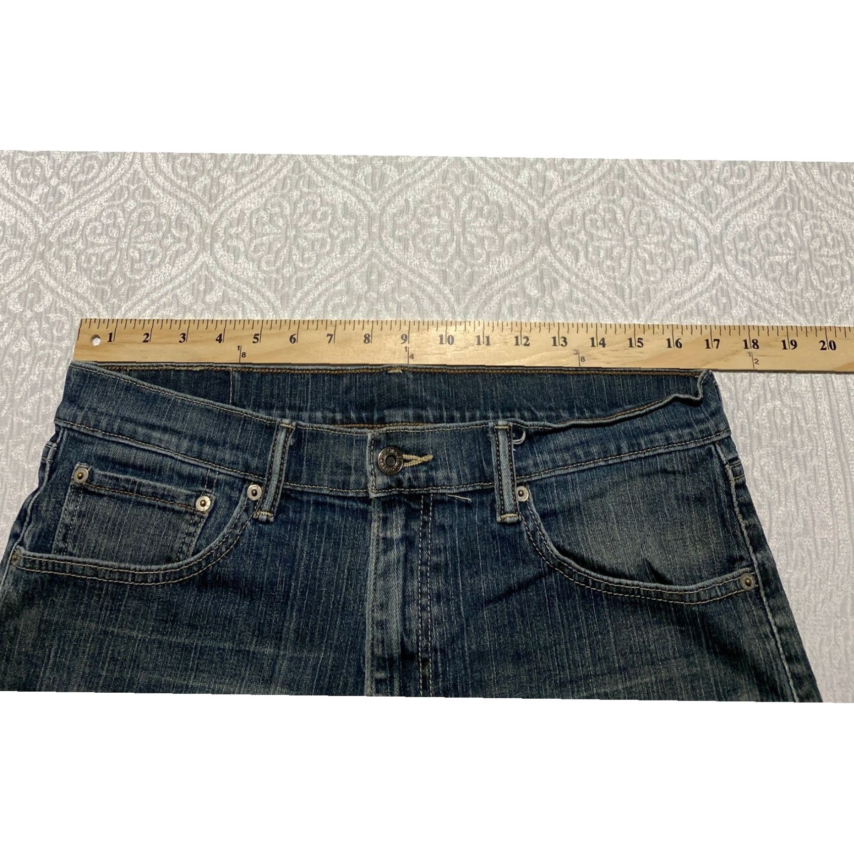 Levi's Levi's 505 Regular Fit Jeans Men W33 L30 Medium Wash Blue Denim Cotton Straight Stock Power: Logo Size US 33 - 6 Thumbnail