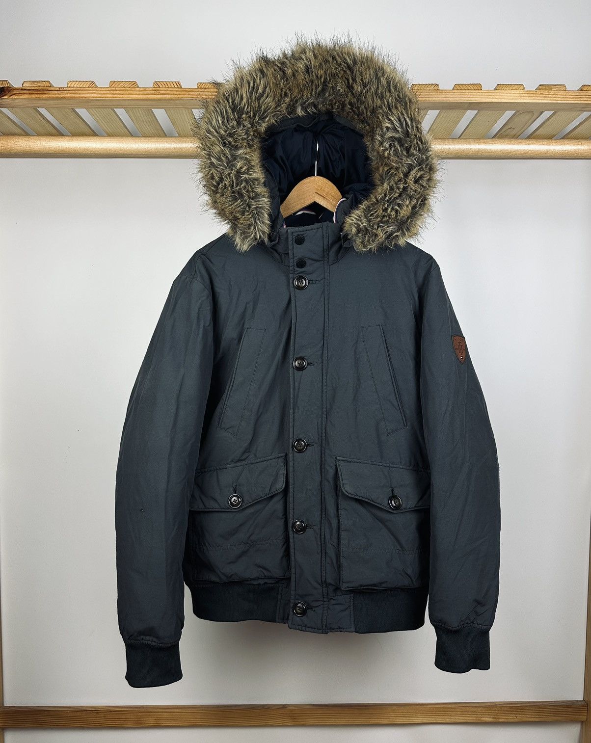 Tommy Hilfiger Vintage Tommy Hilfiger Puffer Jacket Down LGB Style Size US L / EU 52-54 / 3 - 1 Thumbnail