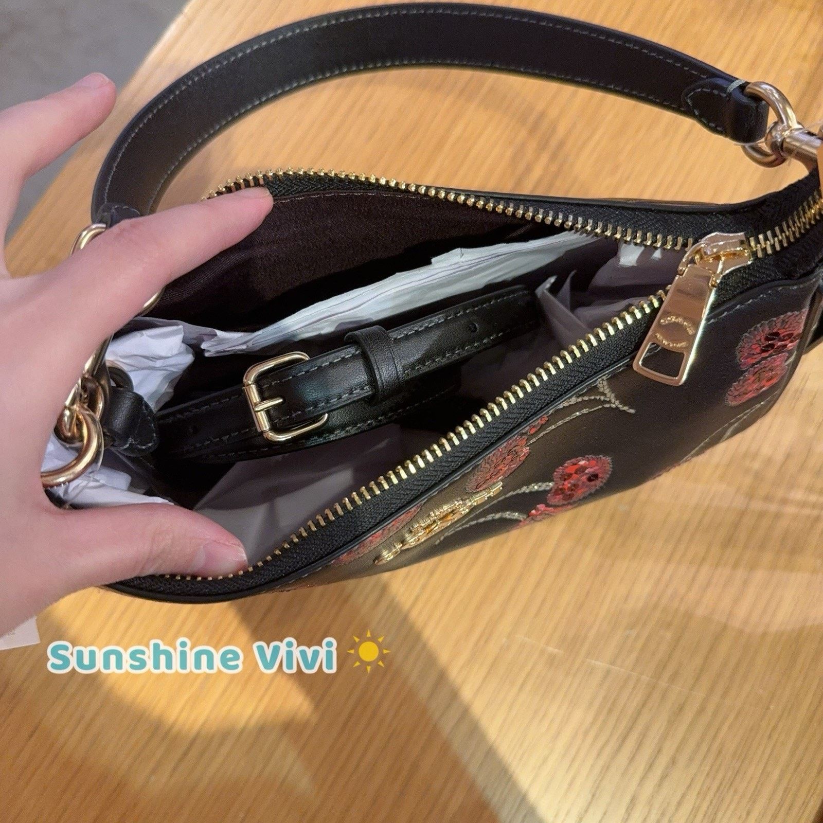 Coach NWT Coach Teri Shoulder Bag Cherry CCZ16 Gold/Black Multi Size ONE SIZE - 4 Thumbnail