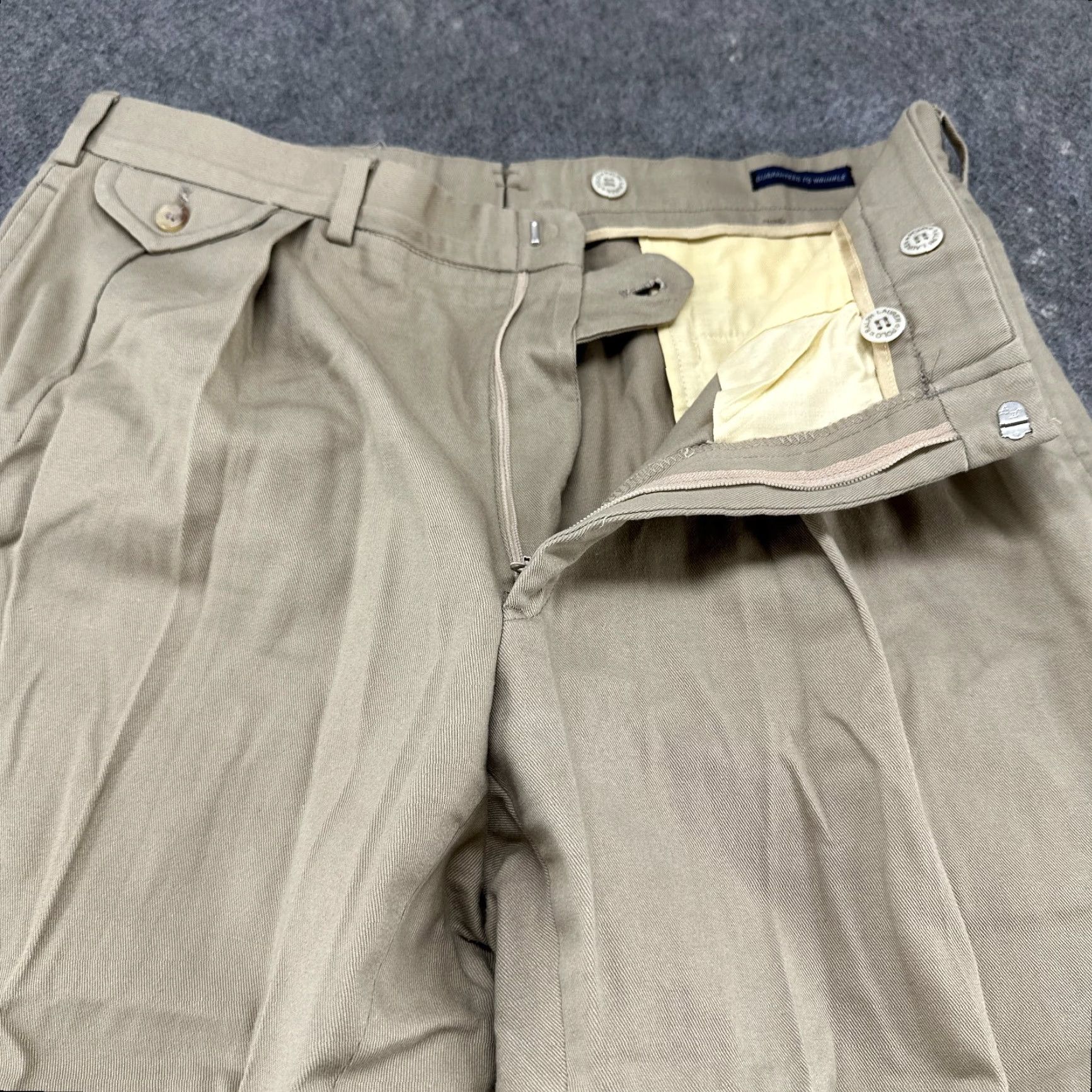 Polo Ralph Lauren VINTAGE Polo Ralph Lauren Pants Mens 34x30 Beige Chino Relaxed Pleated 80s 90s Size US S / EU 44-46 / 1 - 2 Thumbnail