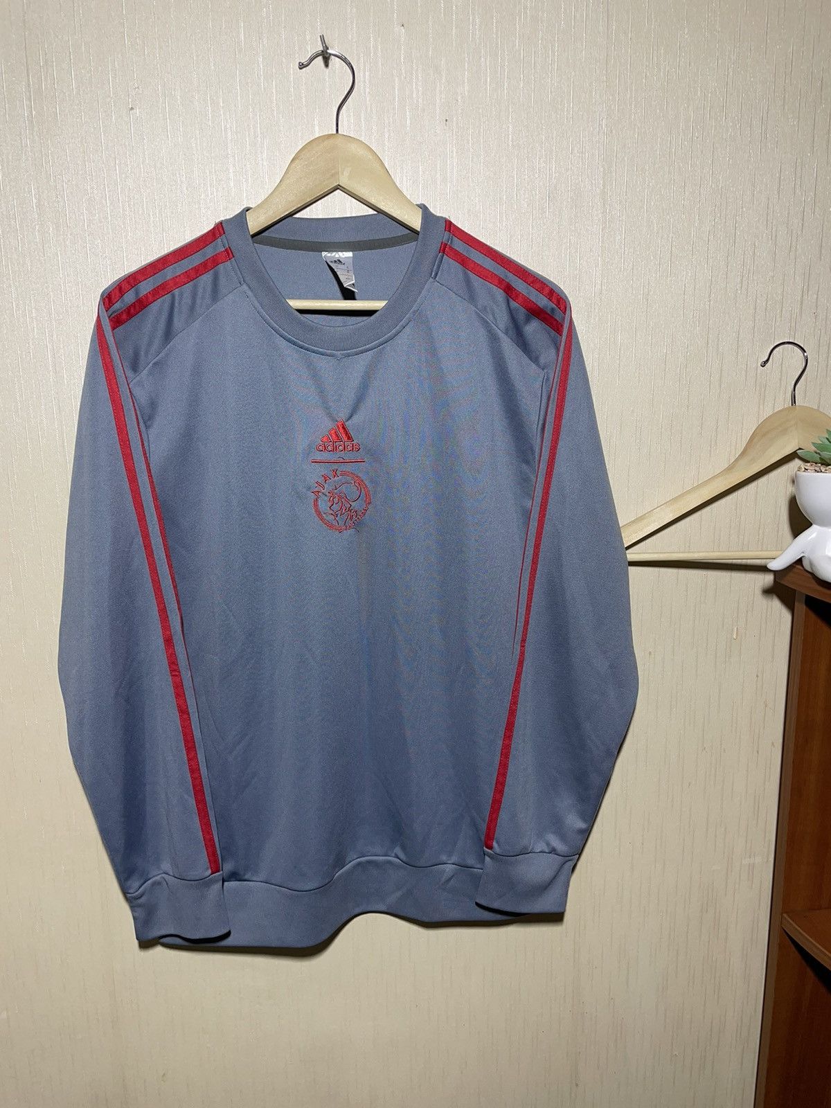 Adidas Adidas Ajax Streetwear soccer sweatshirt Size US XL / EU 56 / 4 - 1 Thumbnail