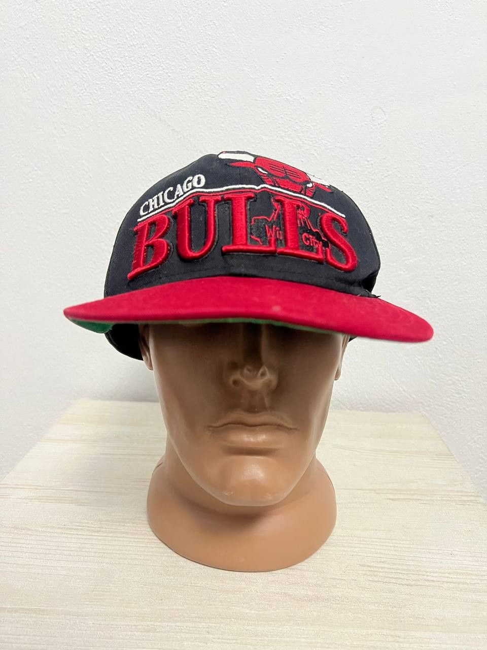 NBA × New Era × Vintage Vintage Chicago Bulls Cap NBA Baseball One Size Windy City Size ONE SIZE - 1 Thumbnail