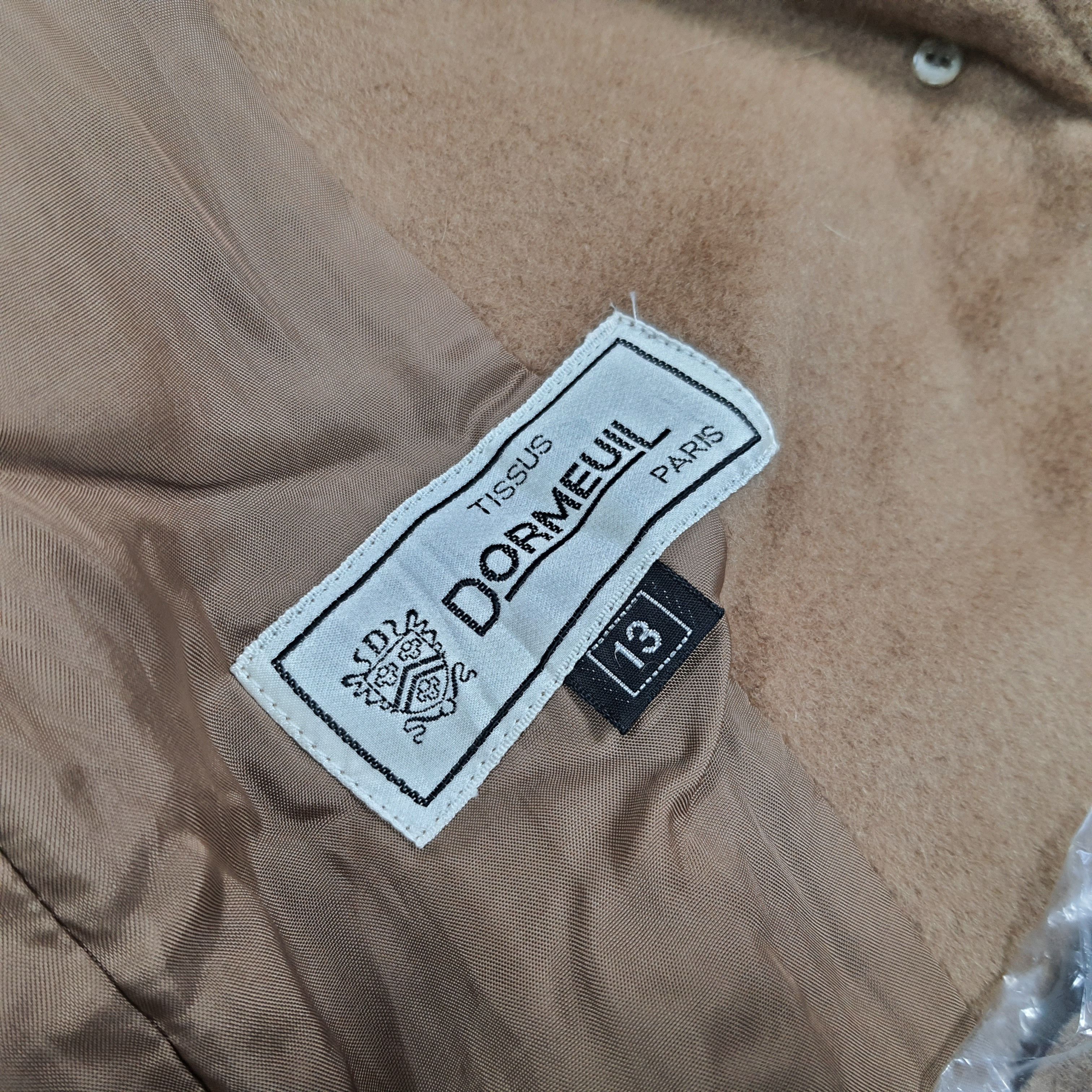 Vintage Tan Trench Coat by Dormeuil Paris Fauz Fur Collar C306N4 Size US L / EU 52-54 / 3 - 5 Thumbnail