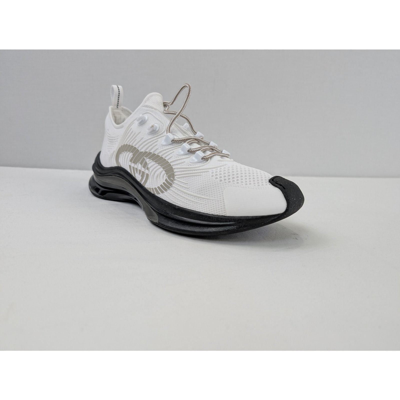 Gucci o1rshd1 Men's Run Sneakers in Black/White Size US 12.5 / EU 45-46 - 2 Thumbnail