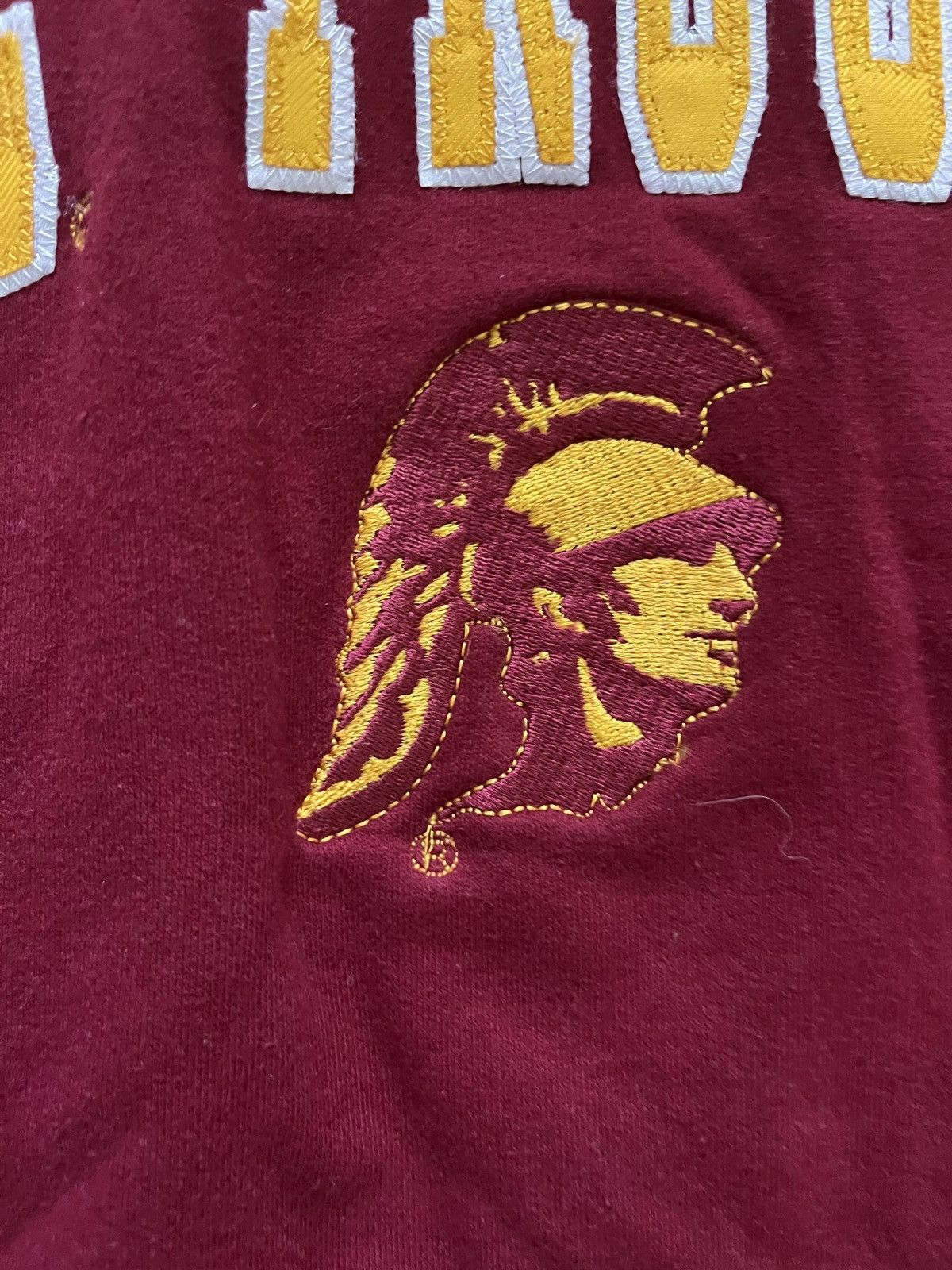 Vintage Vintage USC Trojans Burgundy Hoodie Size US XL / EU 56 / 4 - 6 Thumbnail