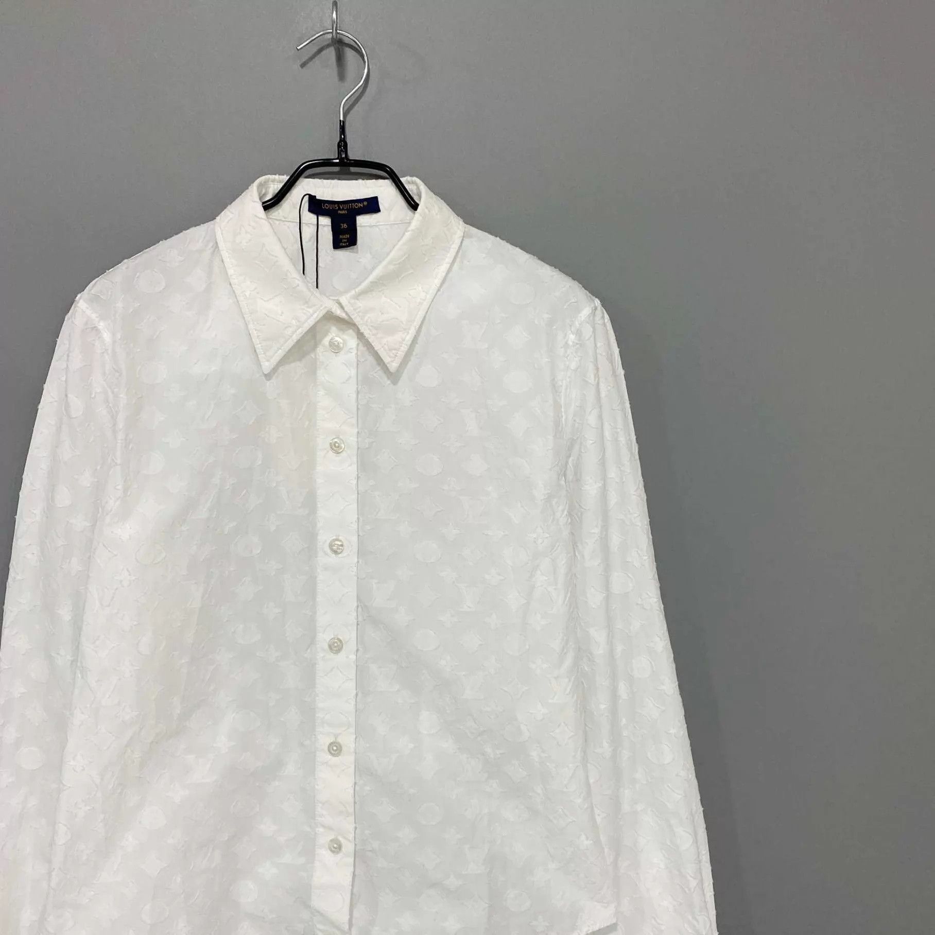 Louis Vuitton LV white all over print logo long sleeve shirt 99 new 36 Size XS / US 0-2 / IT 36-38 - 2 Thumbnail