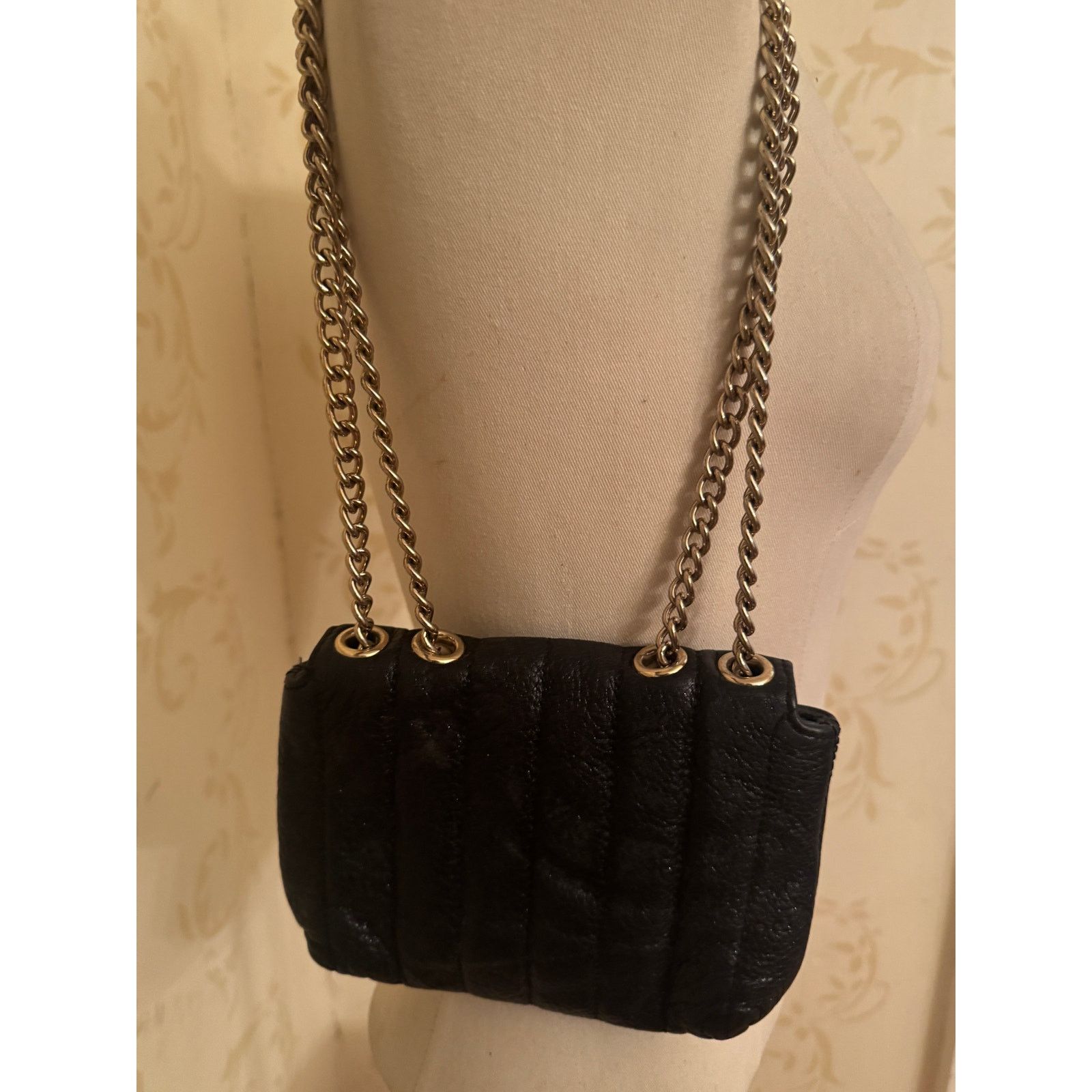 Kate Spade Kate Spade Black Leather Gold Chain Handbag Size ONE SIZE - 3 Thumbnail