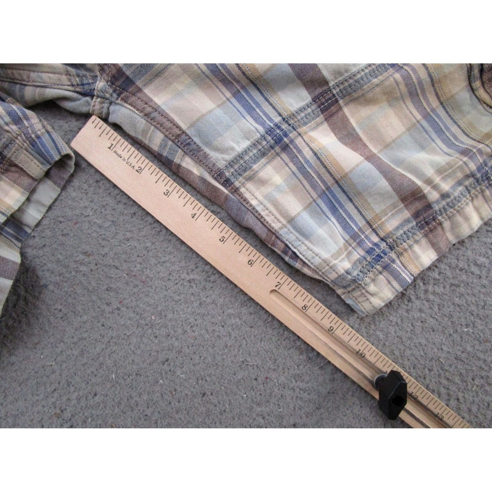 Levi's VINTAGE Levi's Cargo Shorts Mens Size 36 Plaid White Tab Baggy Skater Size US 36 / EU 52 - 6 Thumbnail
