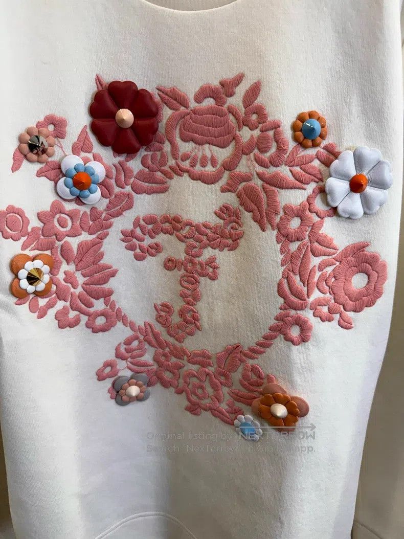 Fendi Fendi White Embroidered Sweatshirt Size XS / US 0-2 / IT 36-38 - 3 Thumbnail