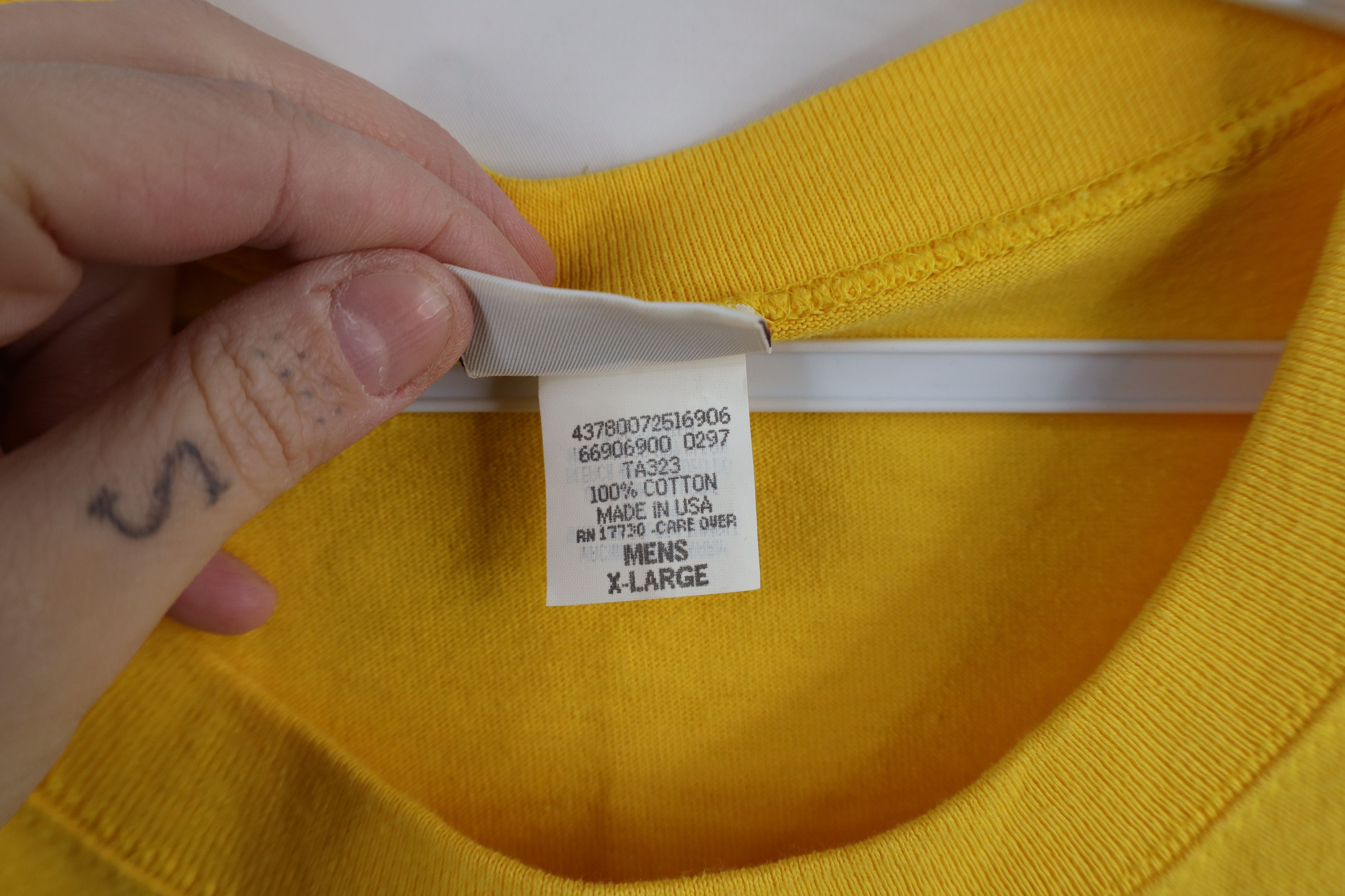 Vintage Vintage 90s Streetwear Sleeveless Muscle T-Shirt Cotton USA Size US XL / EU 56 / 4 - 5 Thumbnail