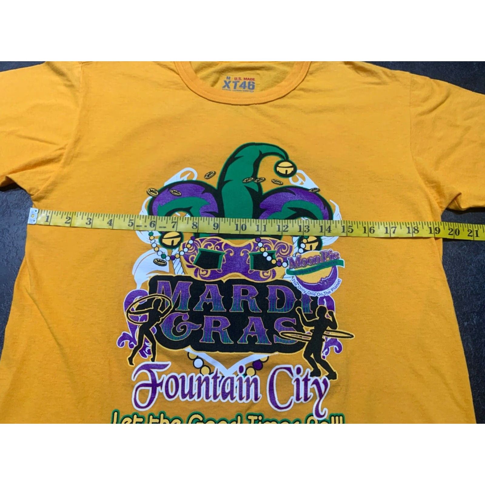 Vintage Gold Mardi Gras Mobile AL Fountain City T-Shirt Mens Medium Size US M / EU 48-50 / 2 - 4 Thumbnail