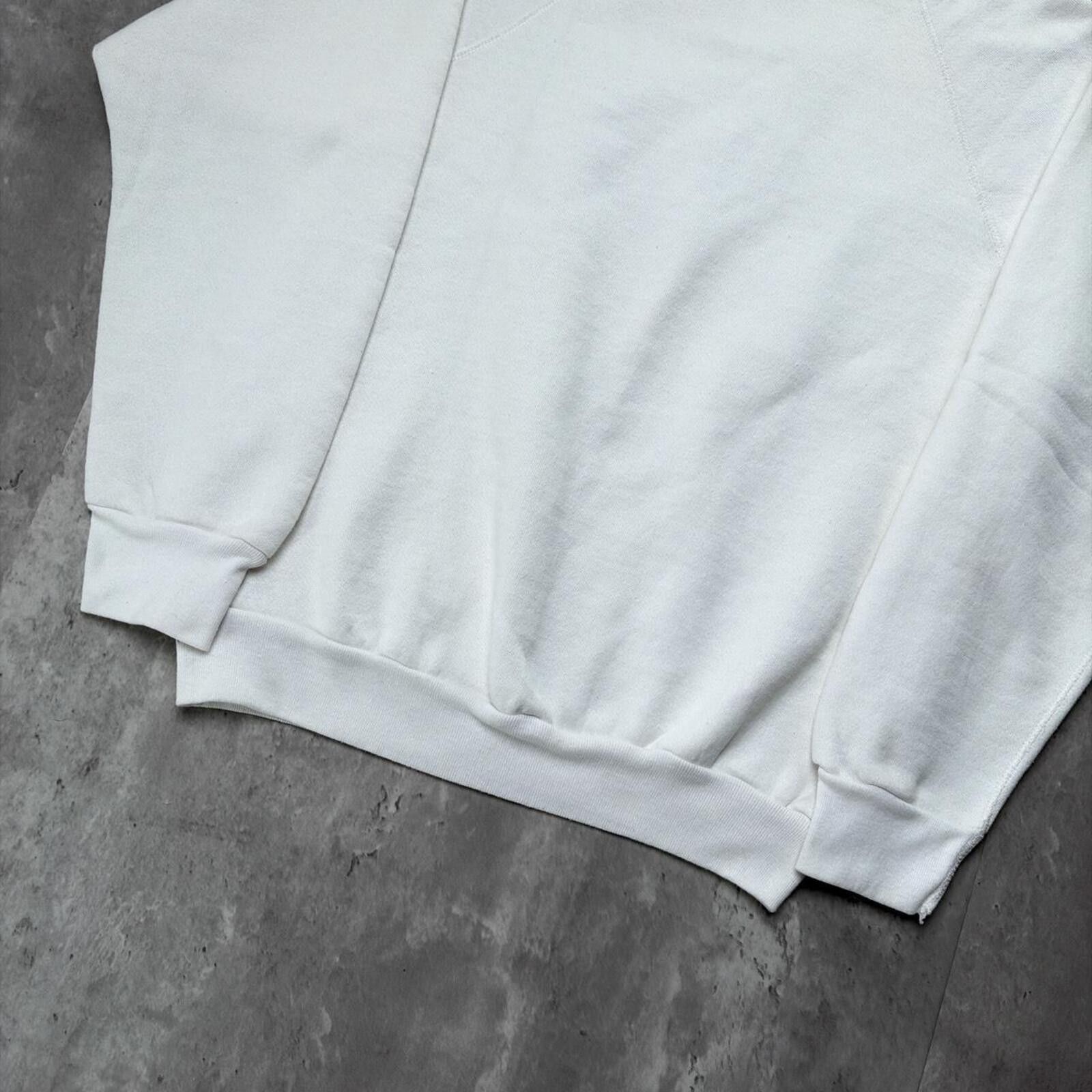 Other Vintage 80’s White Discus Athletic Boxy Crewneck Sweater Size US L / EU 52-54 / 3 - 3 Thumbnail