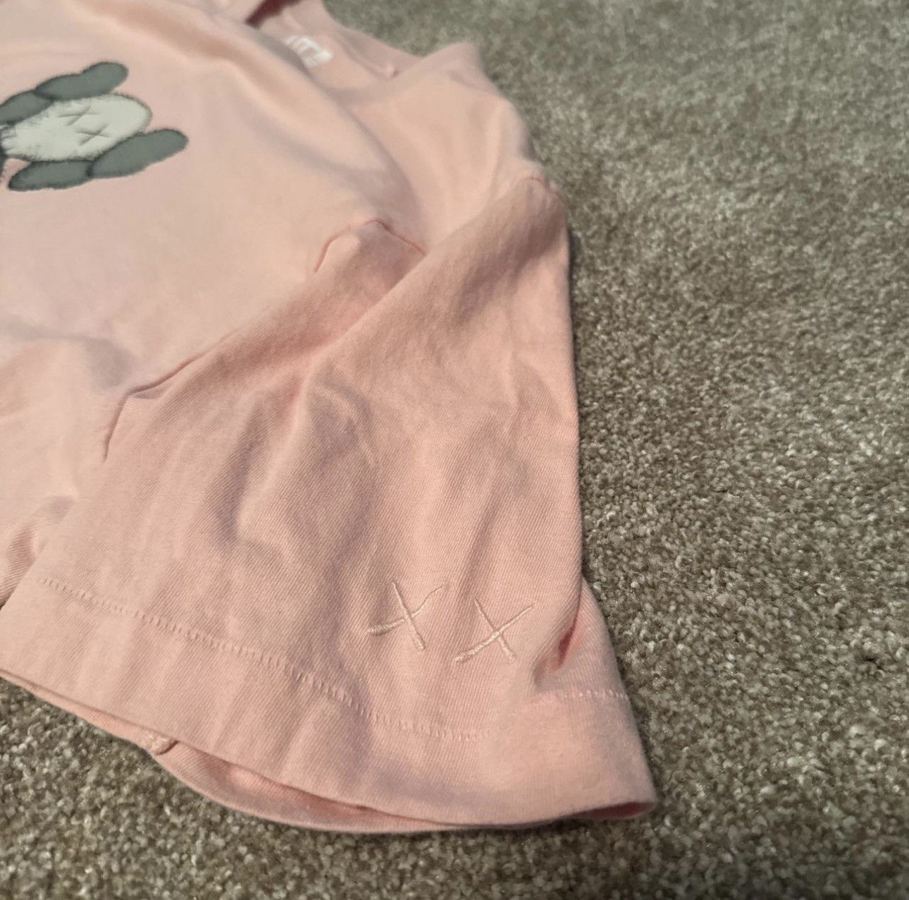 Kaws × Uniqlo Kaws Tee Size US M / EU 48-50 / 2 - 3 Thumbnail