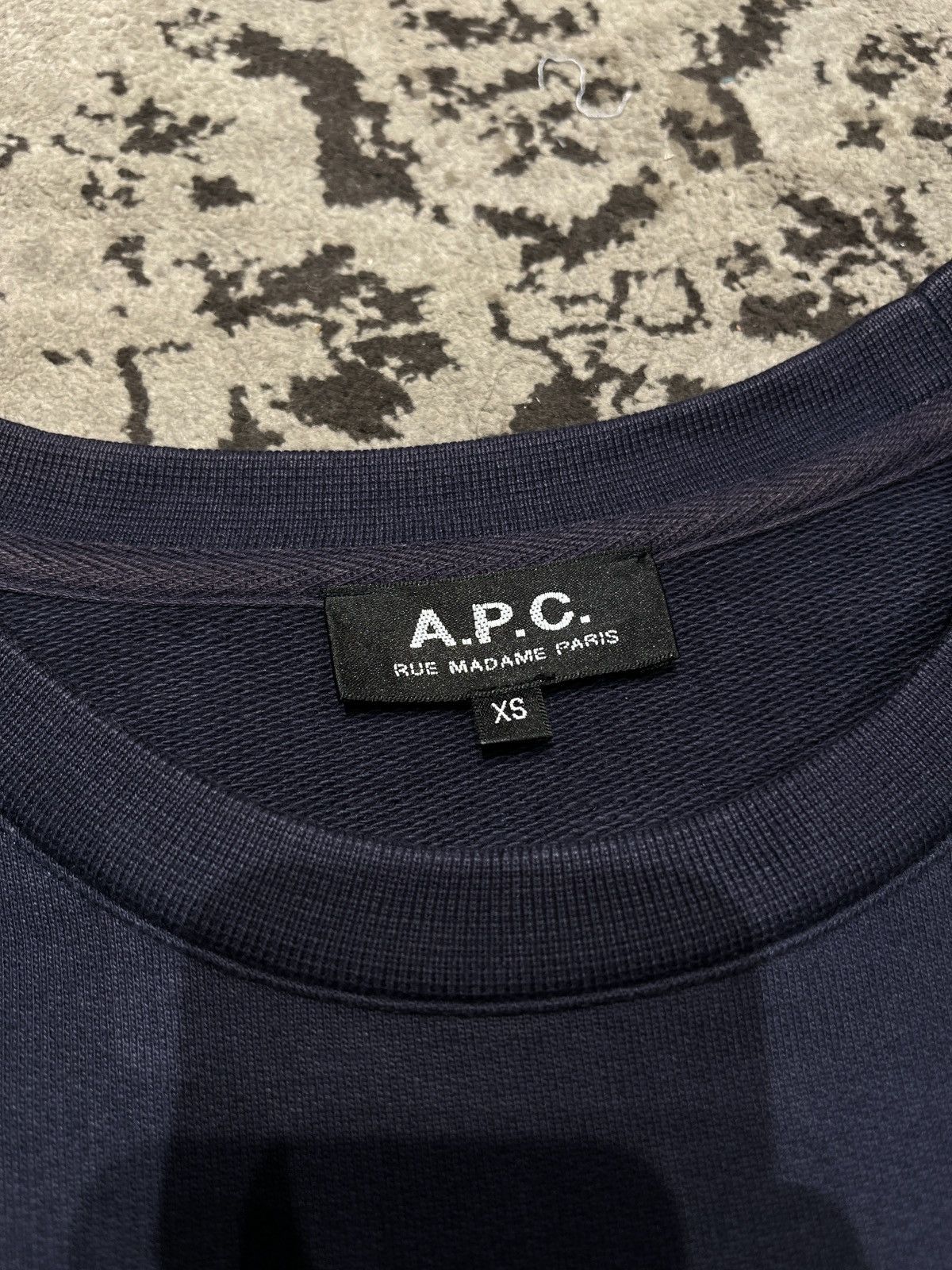 A.P.C. A.P.C Paris “P” Logo Crewneck Size US XS / EU 42 / 0 - 3 Thumbnail