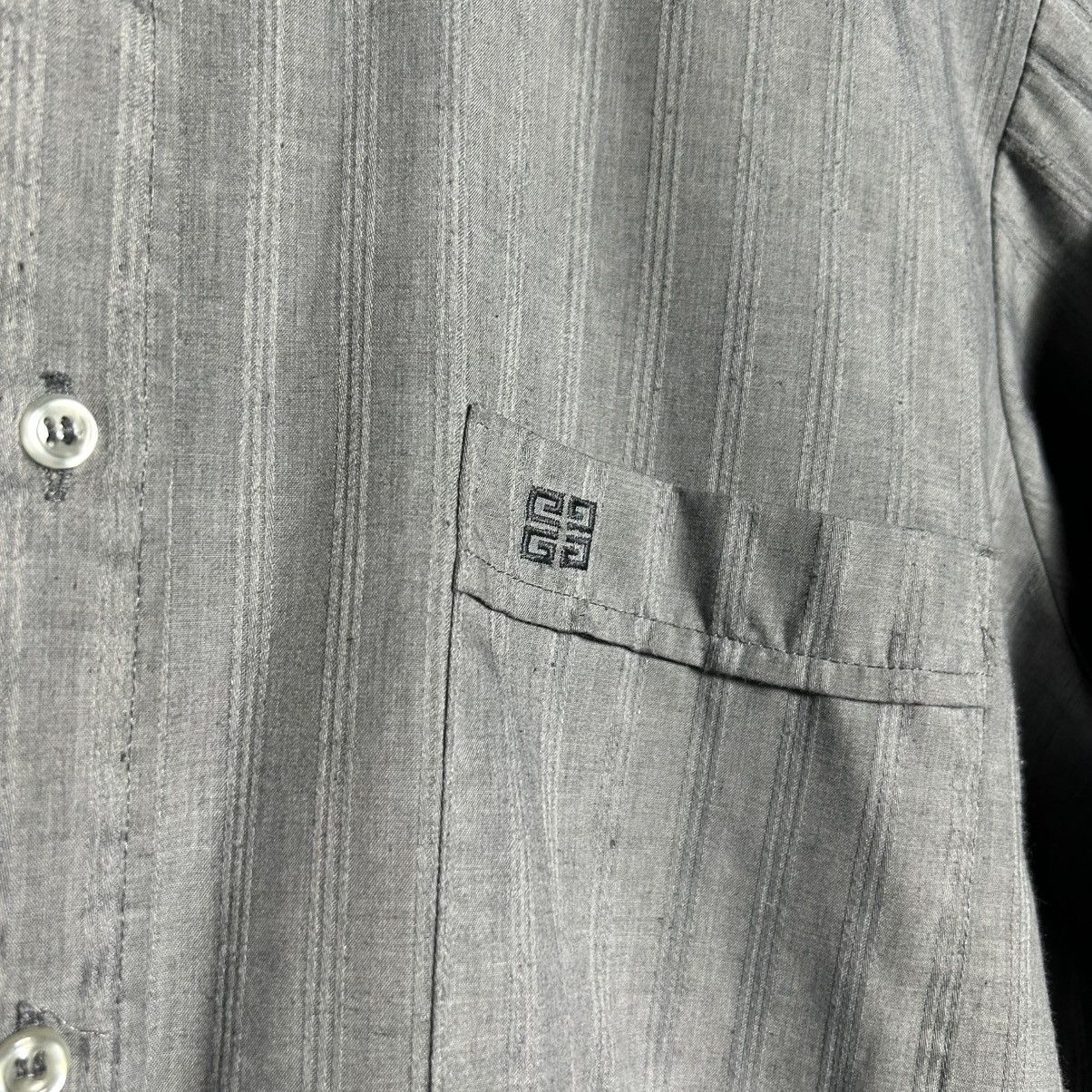 Givenchy × Vintage Vintage Givenchy Button Up Shirt Size US L / EU 52-54 / 3 - 7 Thumbnail