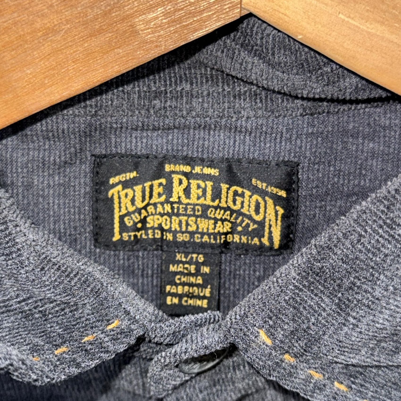 True Religion True Religion Shirt Women’s XL Gray Knit Long Sleeve Button Front Pockets Casual Size XL / US 12-14 / IT 48-50 - 4 Thumbnail