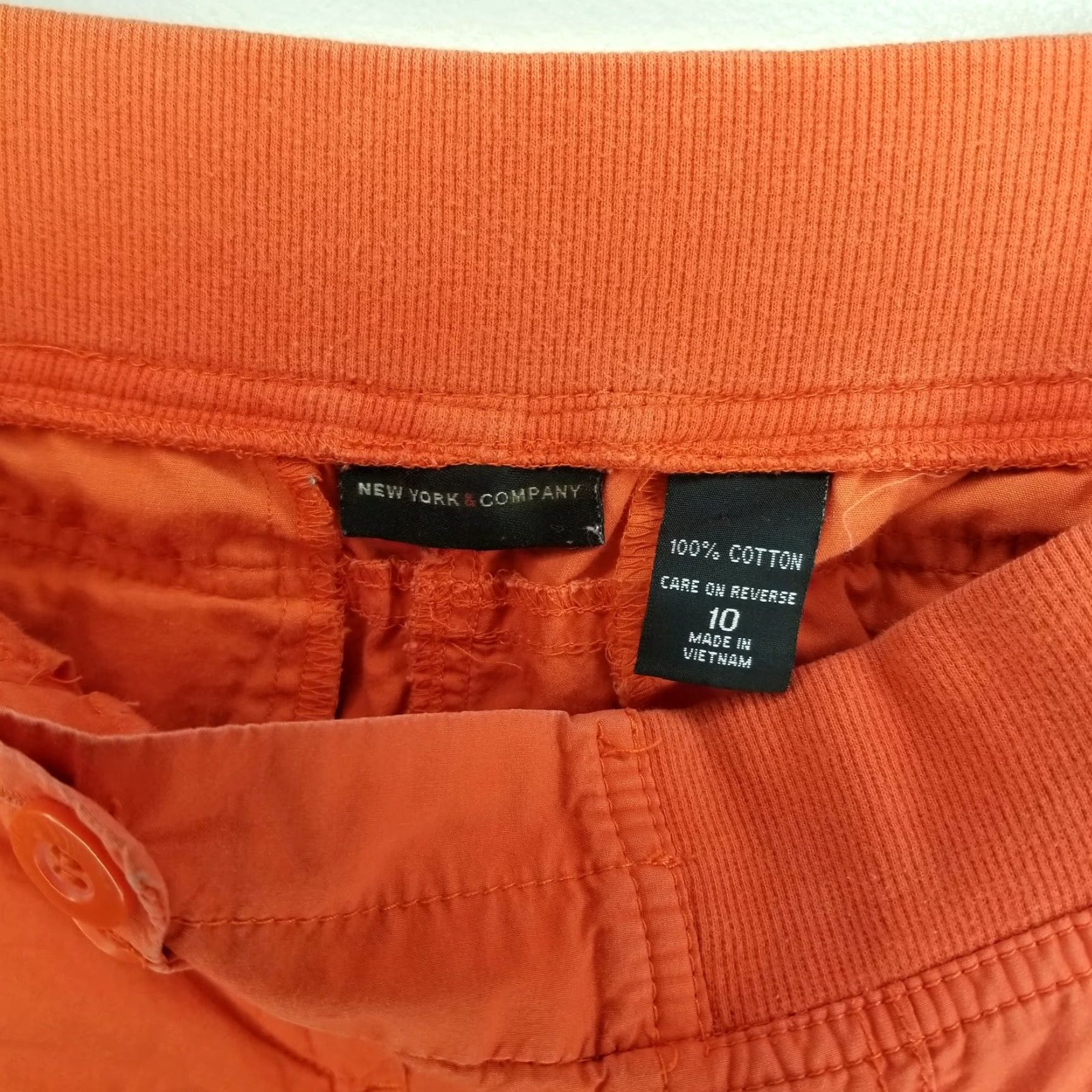 Sea New York NEW YORK & COMPANY Capris Women Red Orange Size 10 Pants Capri Women Size 10 Red 90s? (no, avoid guess) Size ONE SIZE - 3 Thumbnail