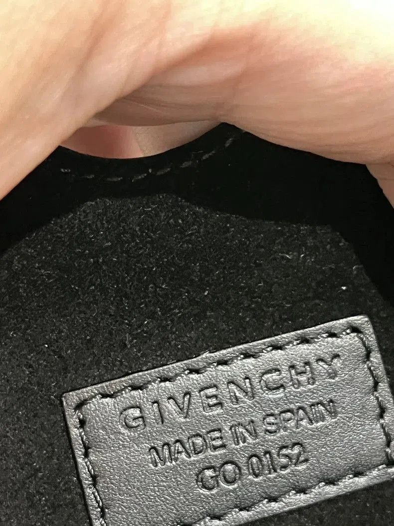 Givenchy Givenchy Black Dog Head Laptop Sleeve. Size ONE SIZE - 9 Thumbnail