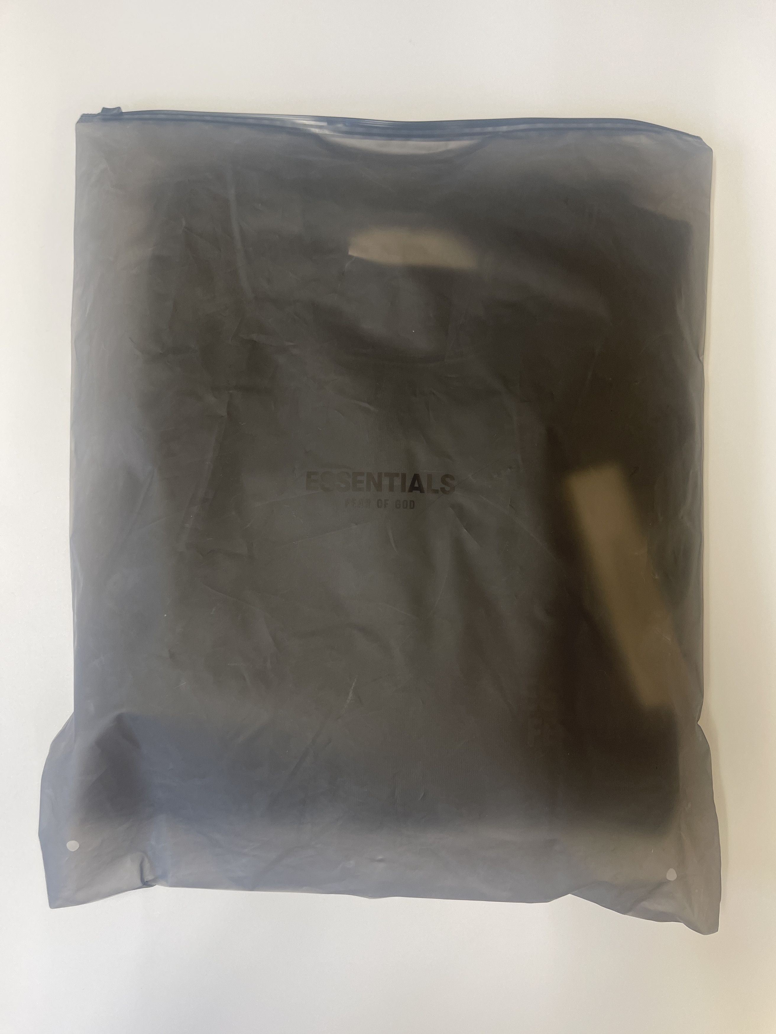 Essentials 🔥Fear of God Essentials Crewneck Off Black Sz (M) Size US M / EU 48-50 / 2 - 3 Thumbnail