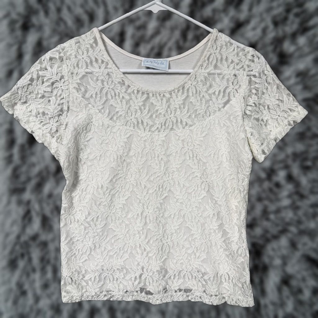 Vintage VINTAGE Hanky Panky White Floral Lace Top Blouse M Womens Short Sleeve Scoop Neck Bohemian 80s 90s Fairy Wedding Womens Size M / US 6-8 / IT 42-44 - 1 Thumbnail