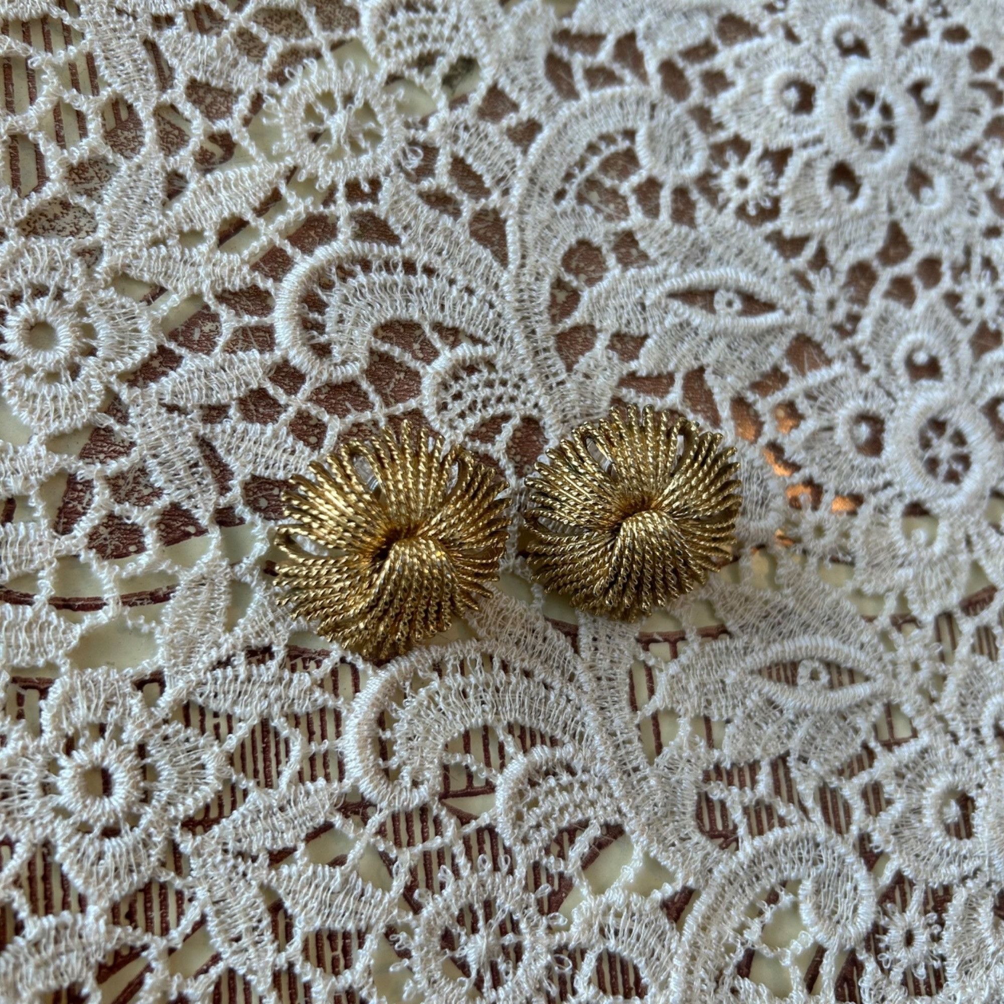 Monet Vintage Monet Leroy Miozzi Gold Tone Cordelia Pierced Post E Size ONE SIZE - 7 Thumbnail