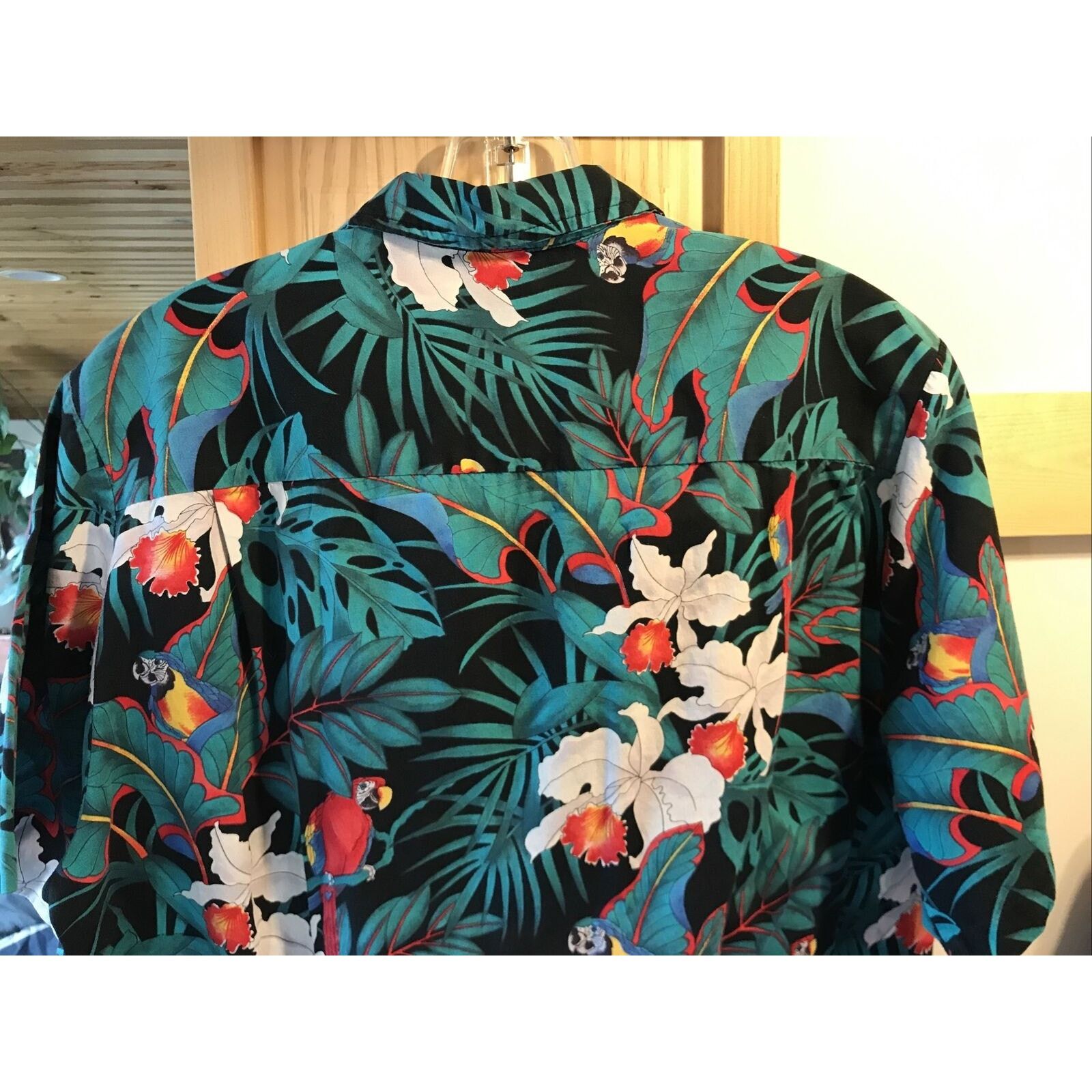 Other Malihini VTG Mens L Parrot Black Green Floral Hawaiian Shirt Size US L / EU 52-54 / 3 - 11 Thumbnail