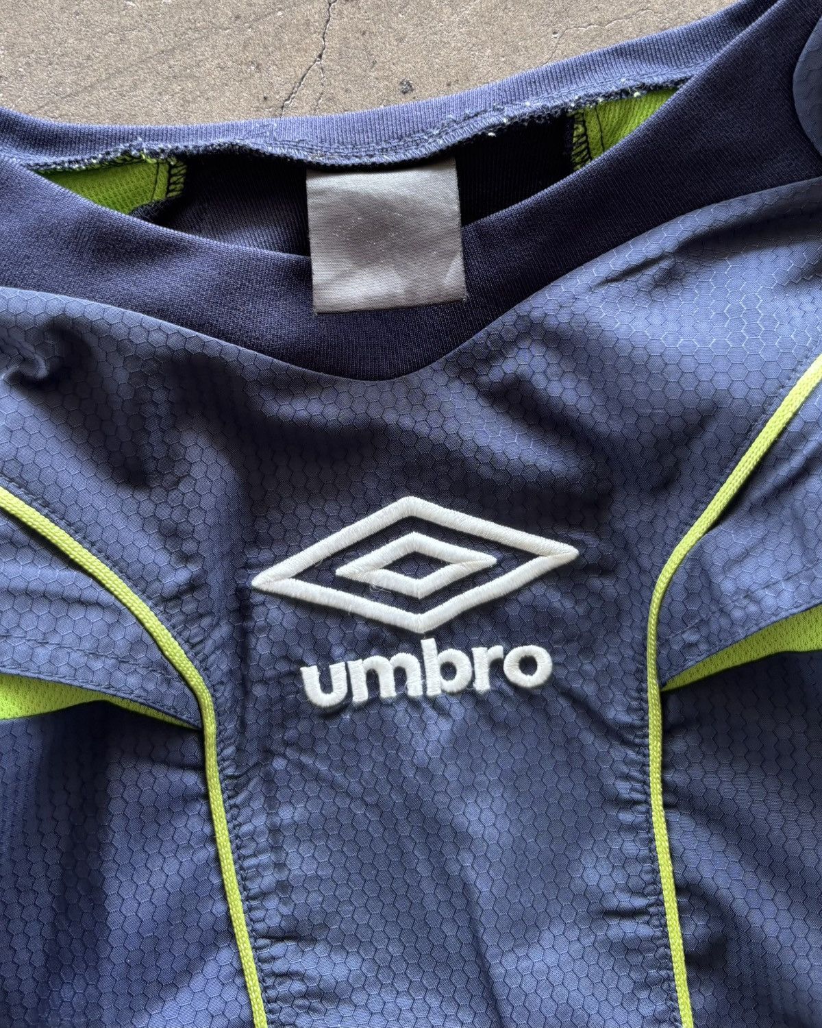 Umbro Umbro Center Logo Windbreaker Jersey Size US XL / EU 56 / 4 - 3 Thumbnail