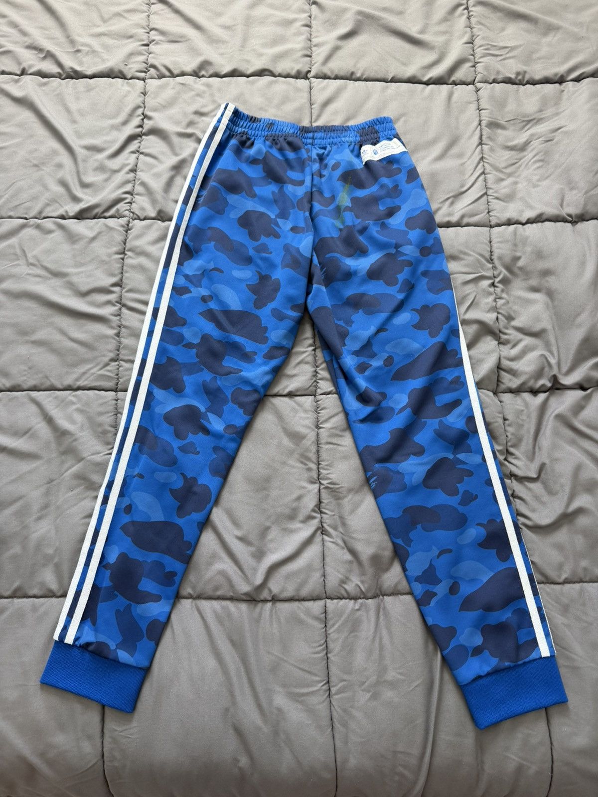 Adidas × Bape Bape Camo Sweatpants Size US 31 - 7 Thumbnail