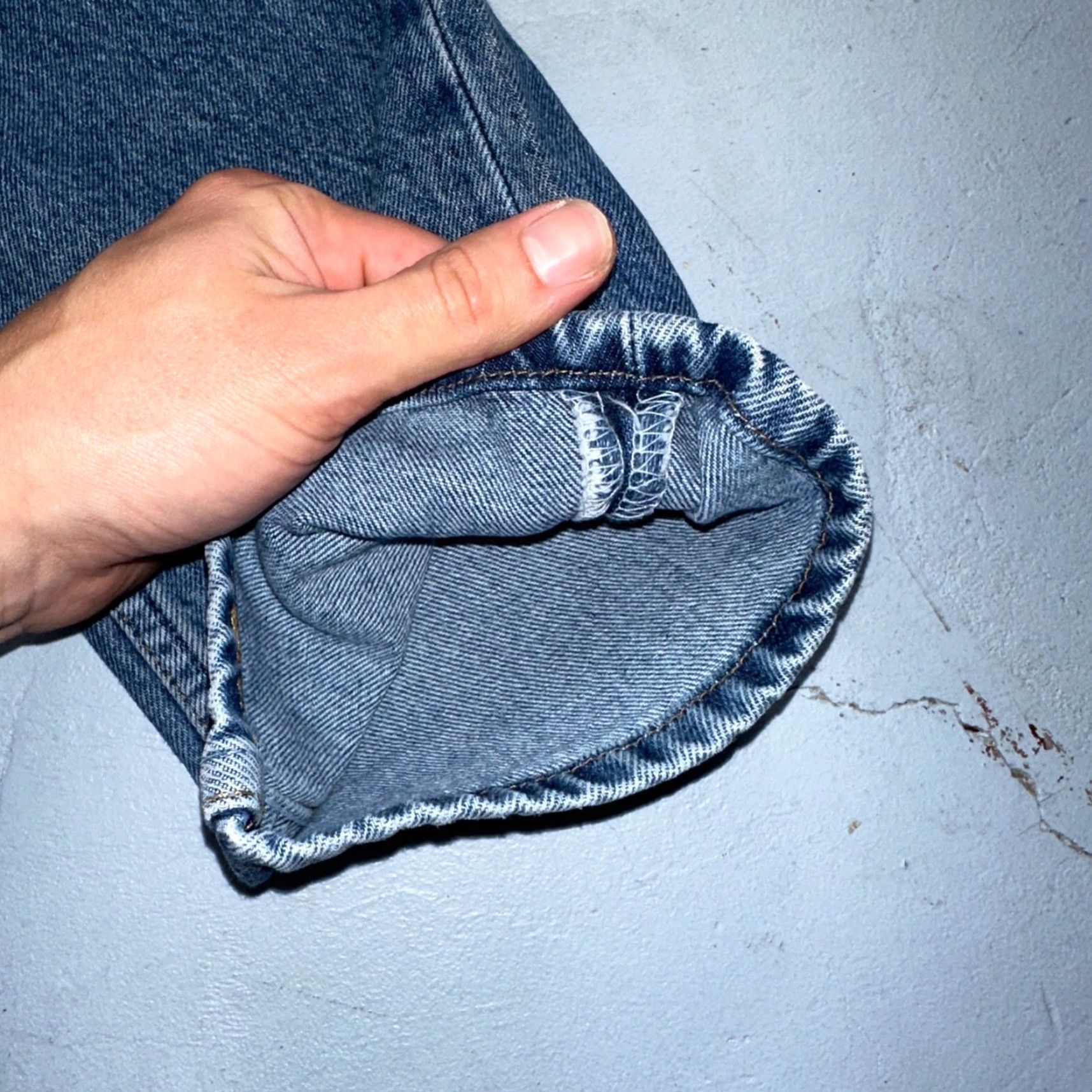 Levi's VINTAGE Levi's 501 Regular Jeans Men 29x32 Blue Cotton Denim 90s Straight Mid Rise 501 Series 1990s Comfort Shows 90s Theme Size US 29 - 4 Thumbnail