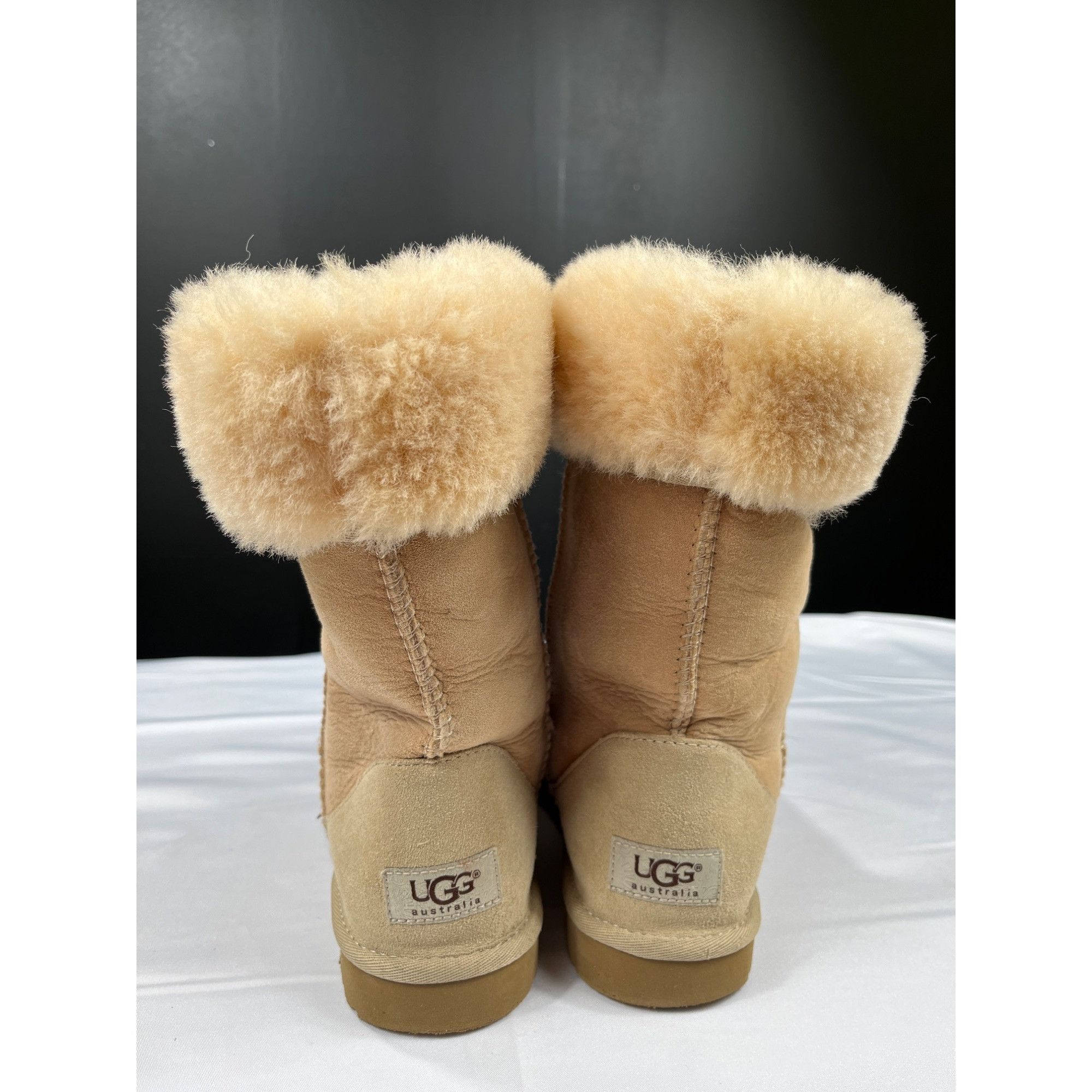 Ugg Ugg Australia Womens Tan Short Sheepskin Boots Size 5 SKU 73 Size US 5 / IT 35 - 4 Thumbnail