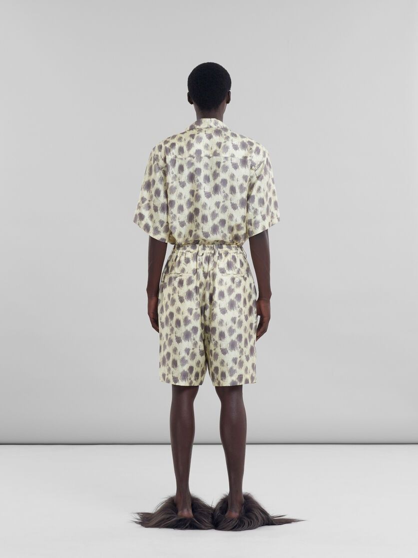 Marni o1w1db11025 Bermuda Shorts in Light Yellow Size US 36 / EU 52 - 3 Thumbnail