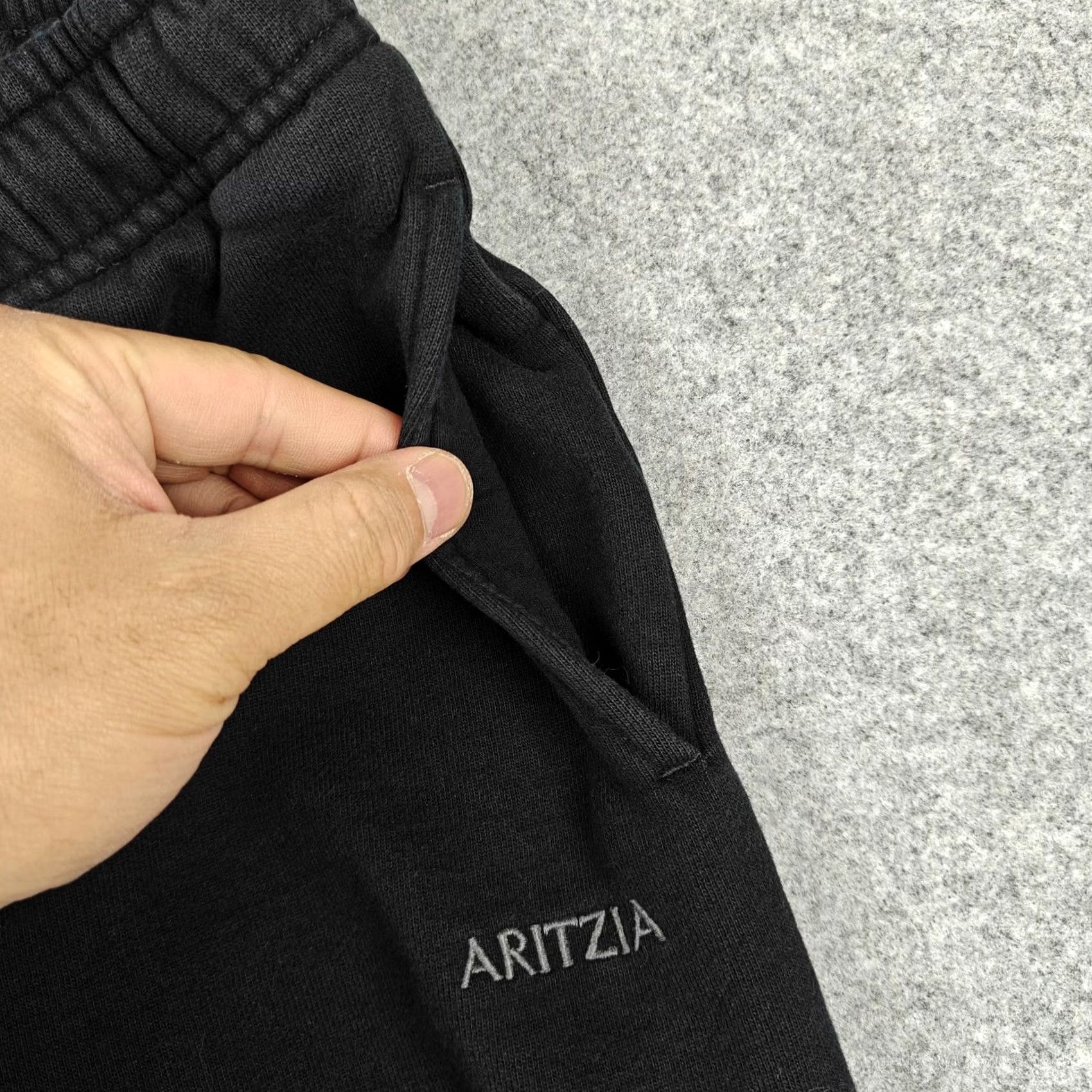 Aritzia Aritzia Sweatpants Womens 2XS Black Sweatfleece Mega Fit Cozy Fleece Joggers Size 24" / US 00 / IT 34 - 3 Thumbnail