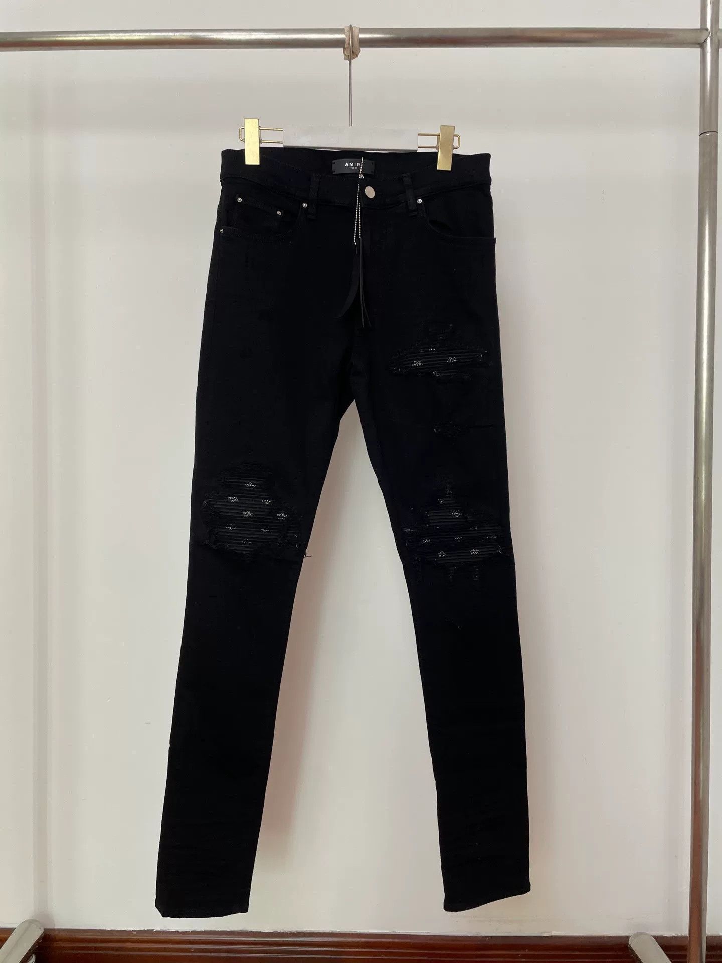 Amiri Amiri Black Paisley Patchwork Distressed Jeans Size US 32 / EU 48 - 1 Thumbnail