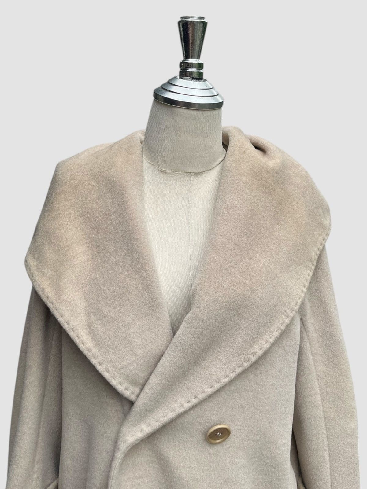 Max Mara Max Mara Double Breasted Cashmere Blend Hooded Coat Size XS / US 0-2 / IT 36-38 - 8 Thumbnail