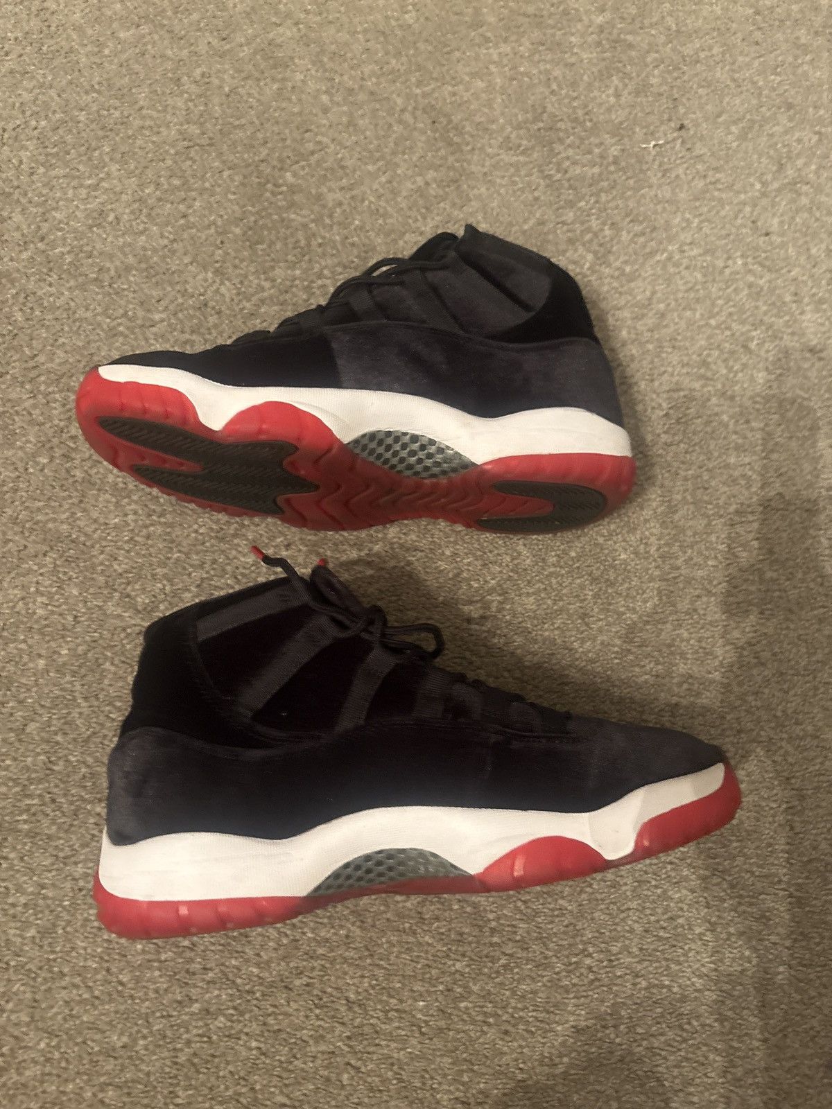 Jordan Brand Jordan 11s Size US 10.5 / EU 43-44 - 2 Thumbnail