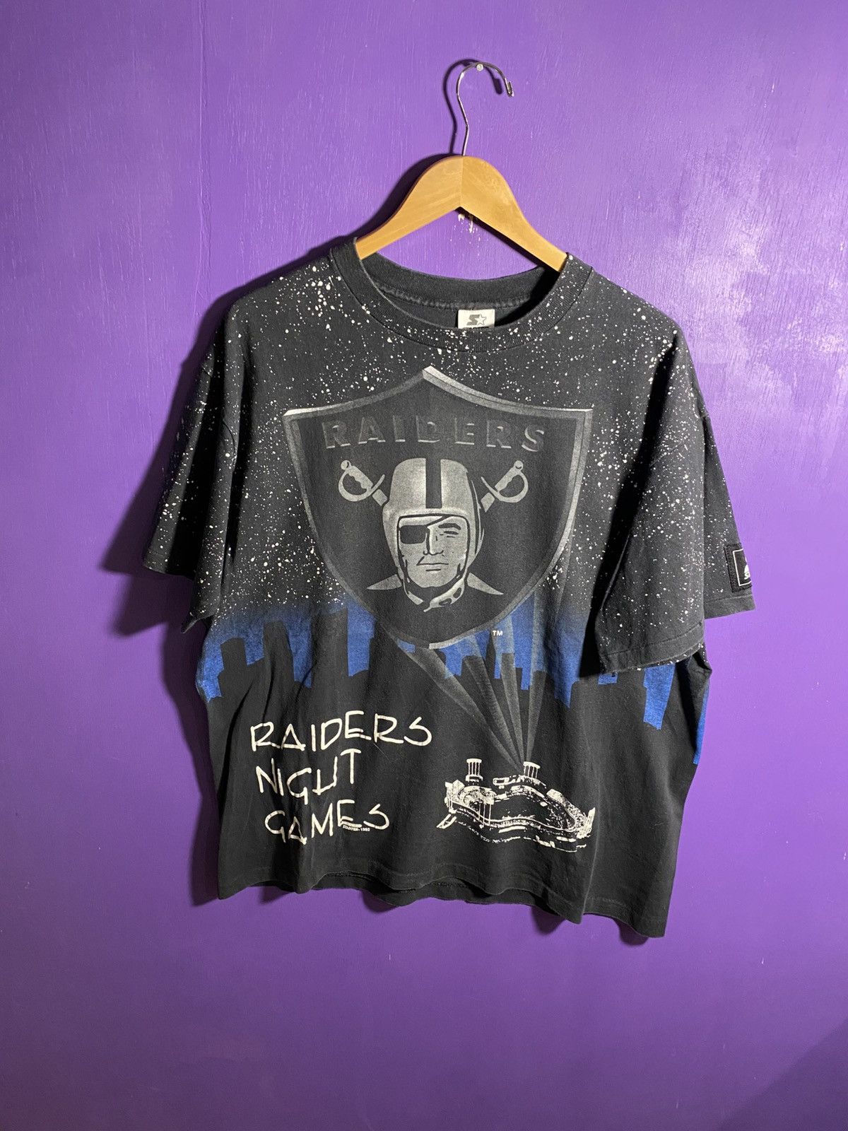 Starter Vintage 1992 Starter oakland raiders night games AOP t-shirt Size US L / EU 52-54 / 3 - 1 Thumbnail