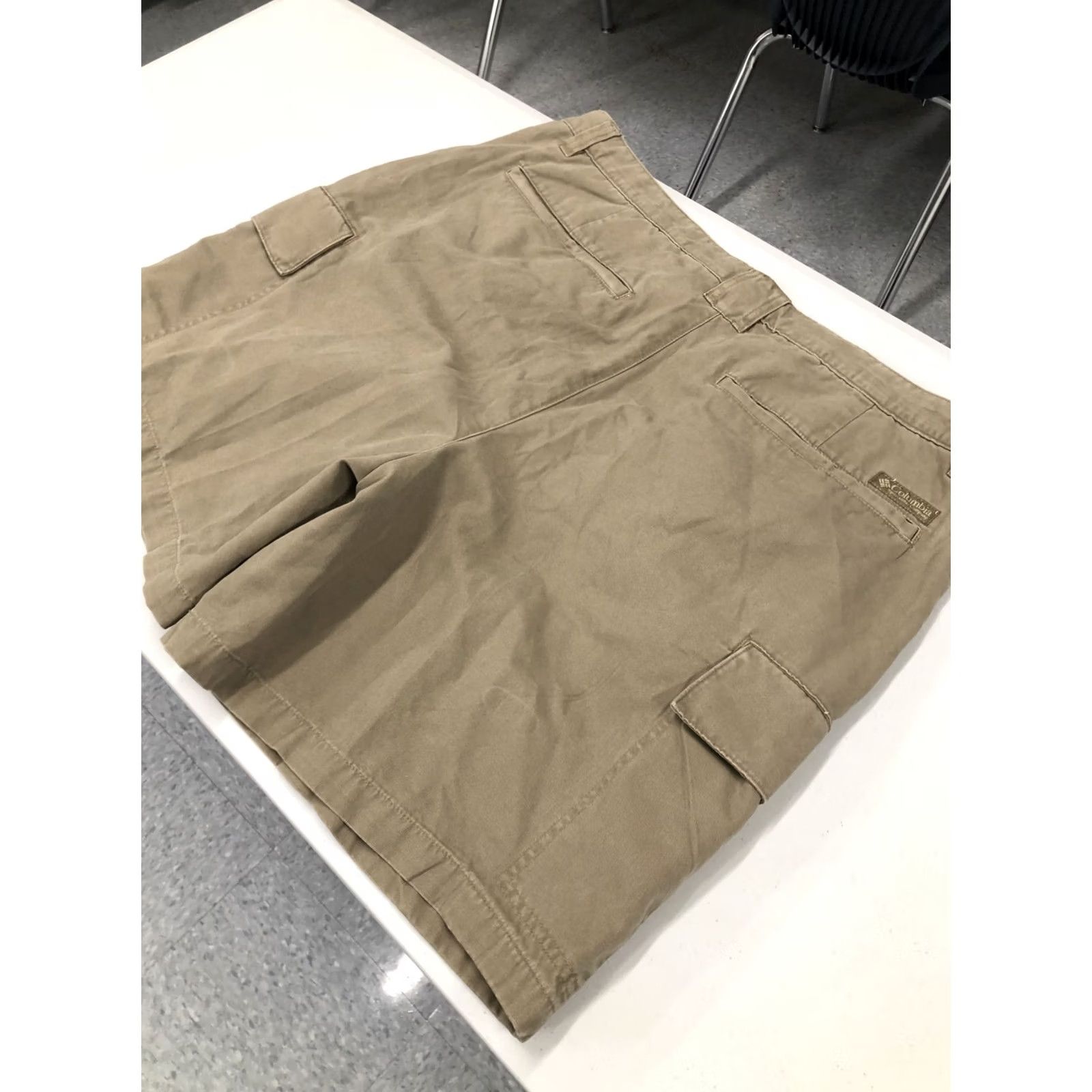 Vintage Columbia Cargo Shorts Cotton Brown 42 Mens Size 42 Button Closure Pockets Regular Fit Casual Size US 42 / EU 58 - 7 Thumbnail