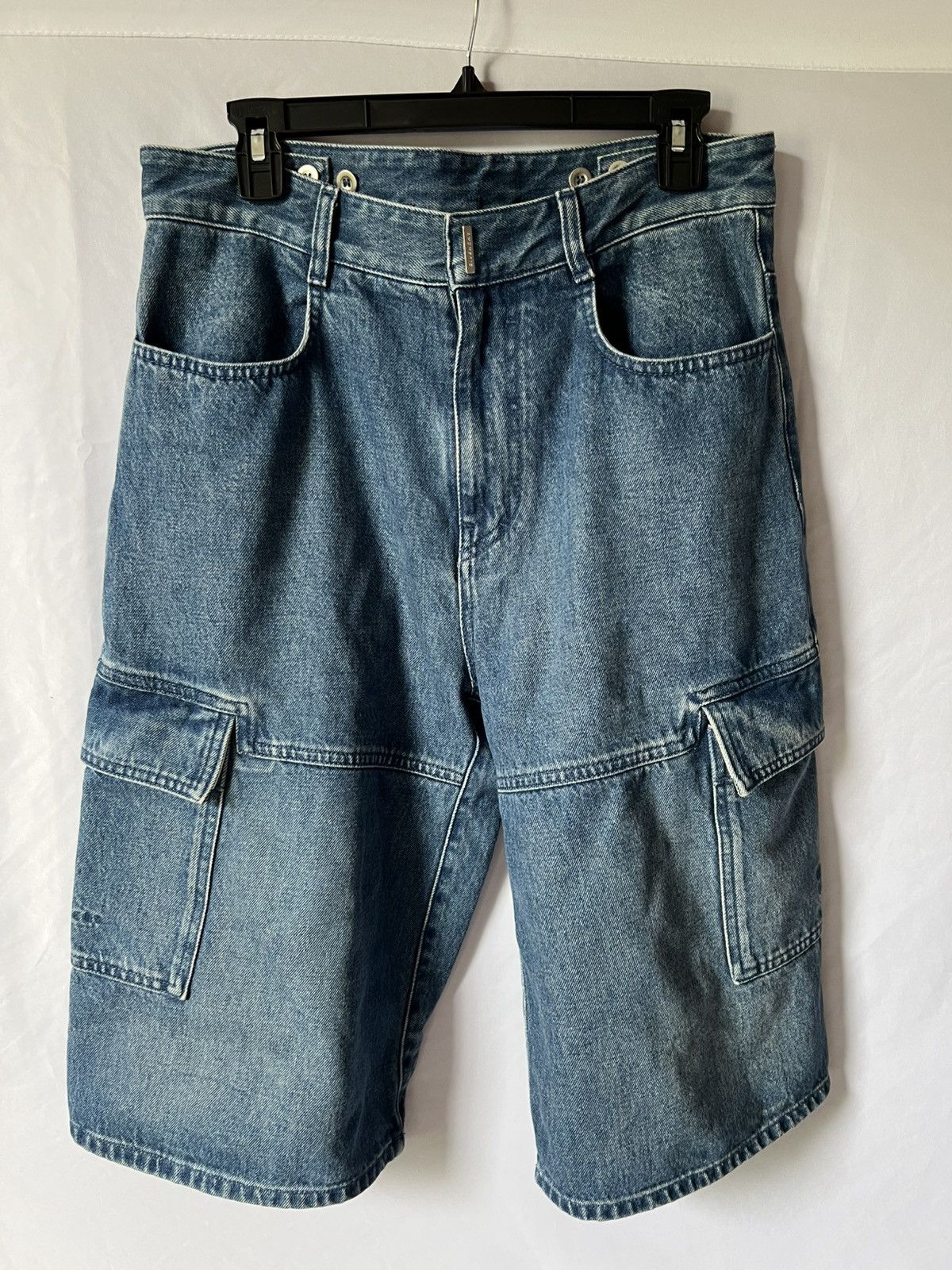 Givenchy Givenchy Denim Cargo Shorts Size US 30 / EU 46 - 1 Thumbnail