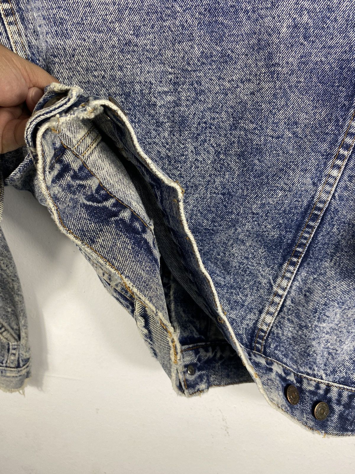 Levi's Vintage Clothing Vintage Levis Distressed Denim Button Jacket Size US M / EU 48-50 / 2 - 11 Thumbnail