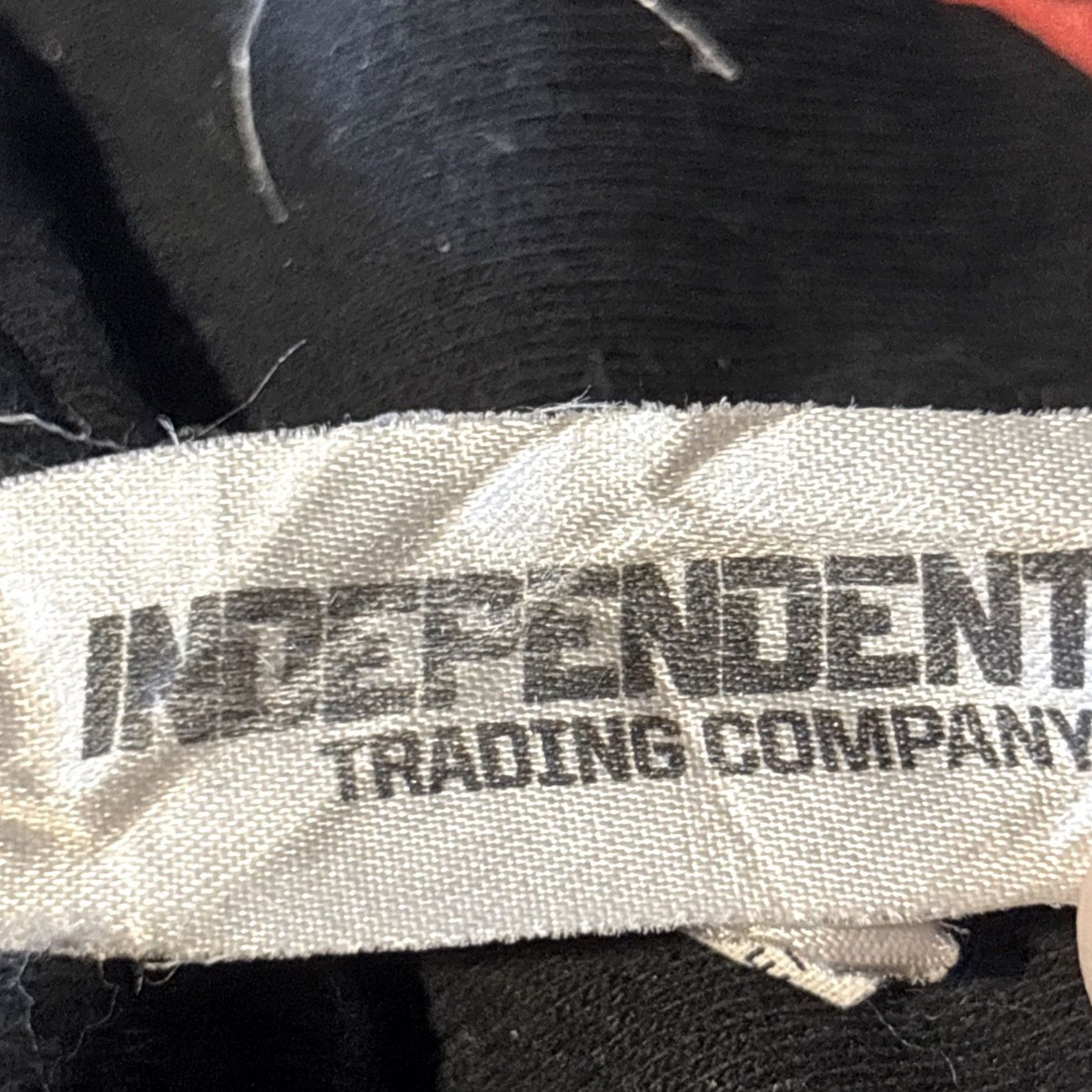 Vintage VINTAGE Independent Trading Company Signs Of Swarm Black Absolvere Pullover Hoodie S Men Regular Size Small Ship Size US S / EU 44-46 / 1 - 6 Thumbnail