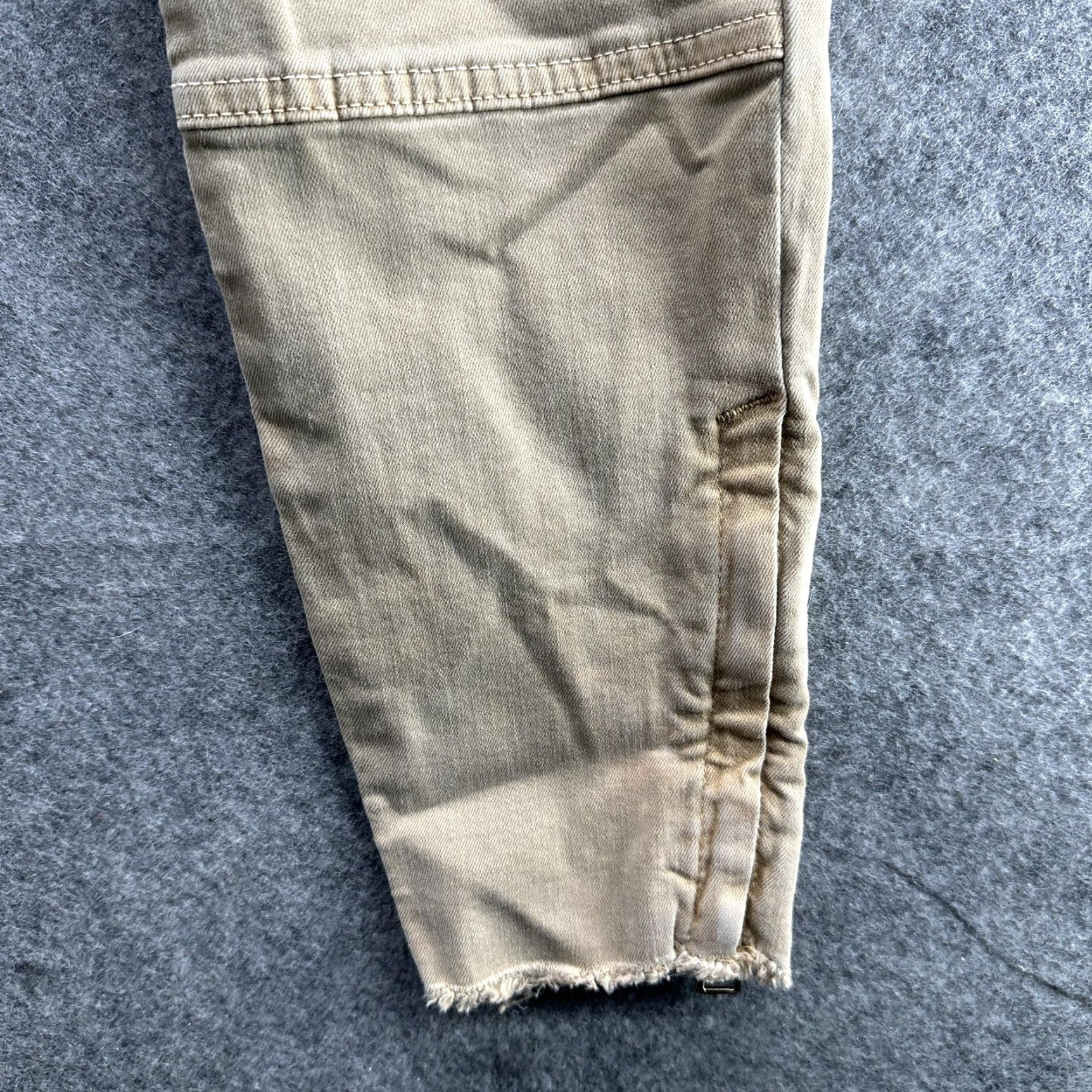 Allsaints AllSaints Duran Skinny Cargo Pants Womens 27 Beige Khaki Stretch Utility Pockets Zip Button Twill Cotton Polyester Spandex Casual Size 27" / US 4 / IT 40 - 6 Thumbnail