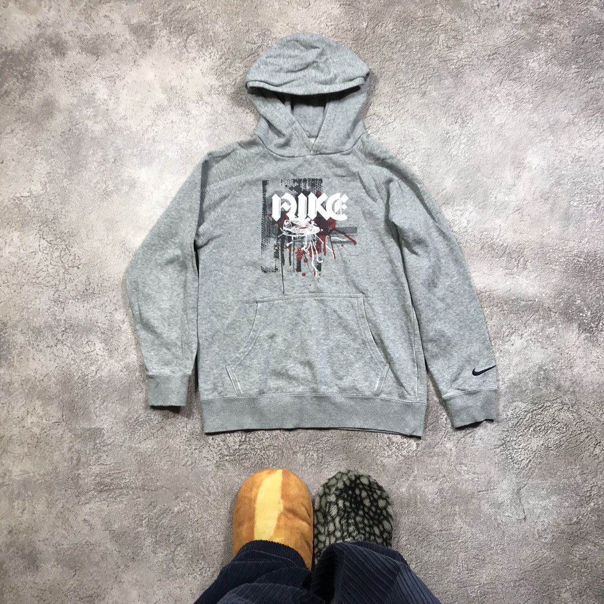 Vintage Vintage 90s Nike Hoodie Graphic Faded Streetwear Grunge S Size S / US 4 / IT 40 - 1 Thumbnail