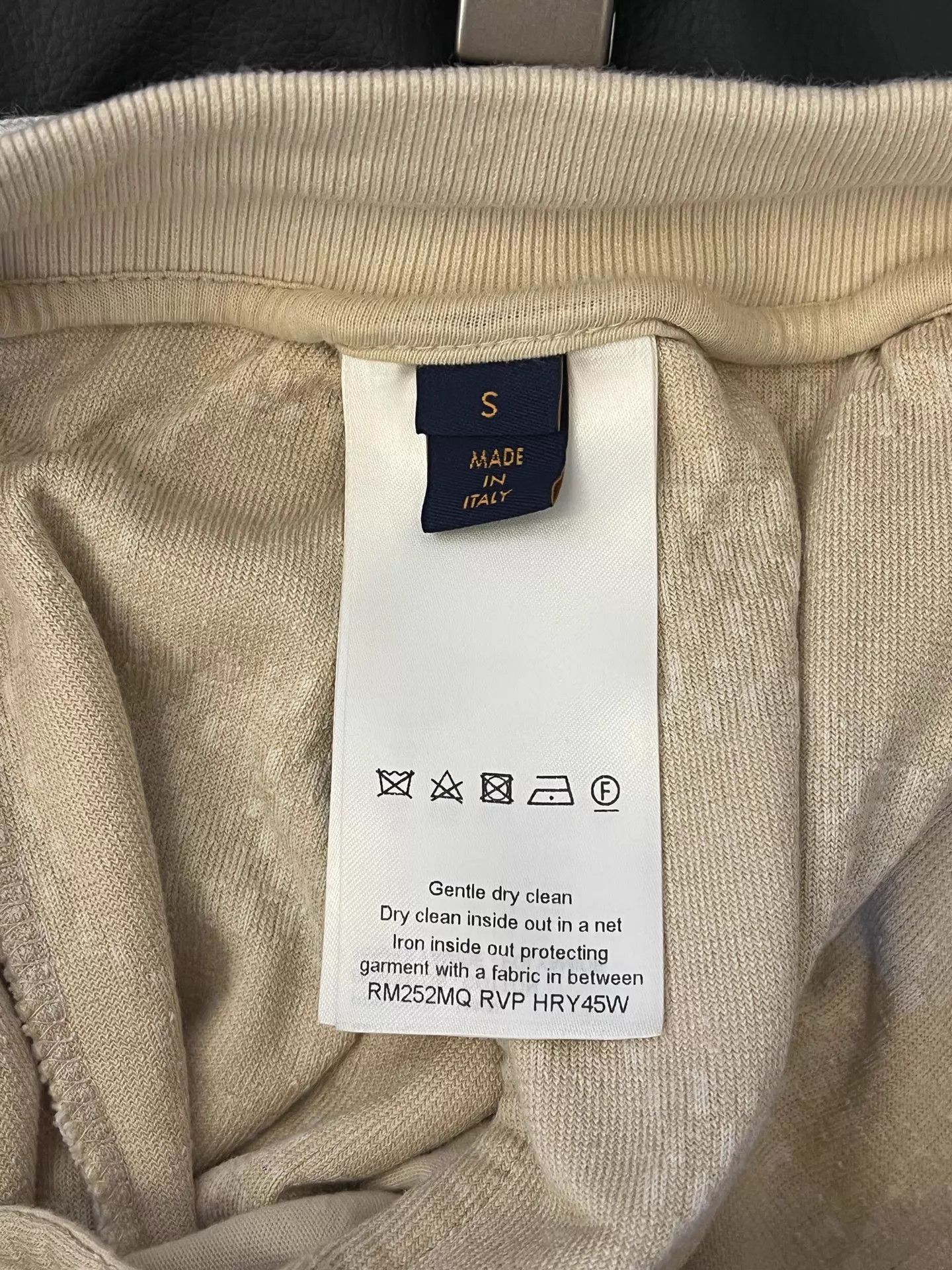 Louis Vuitton LV FW25 Damier All Over Cotton Terry Drawstring Shorts S Size US 30 / EU 46 - 4 Thumbnail