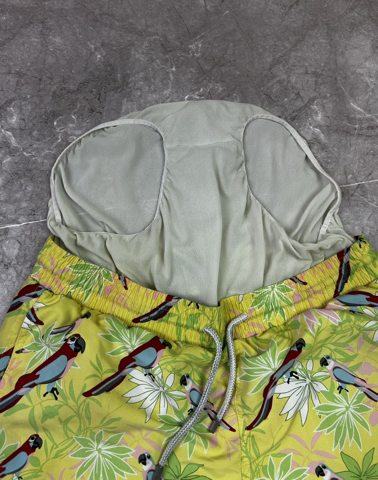 Vilebrequin Vilebrequin Men's Swim Parrot Shorts Size M Size US 32 / EU 48 - 5 Thumbnail