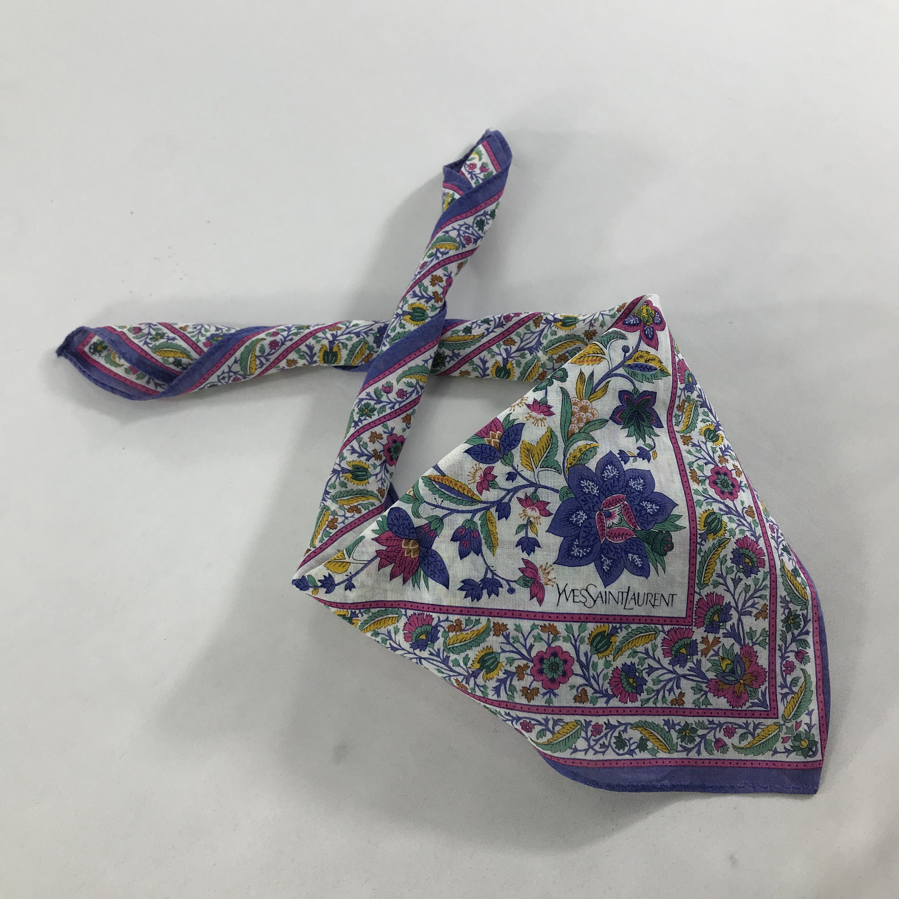 Vintage Yves Saint Laurent Bandana / Handkerchief/Neckerchief -S1724 Size ONE SIZE - 4 Thumbnail
