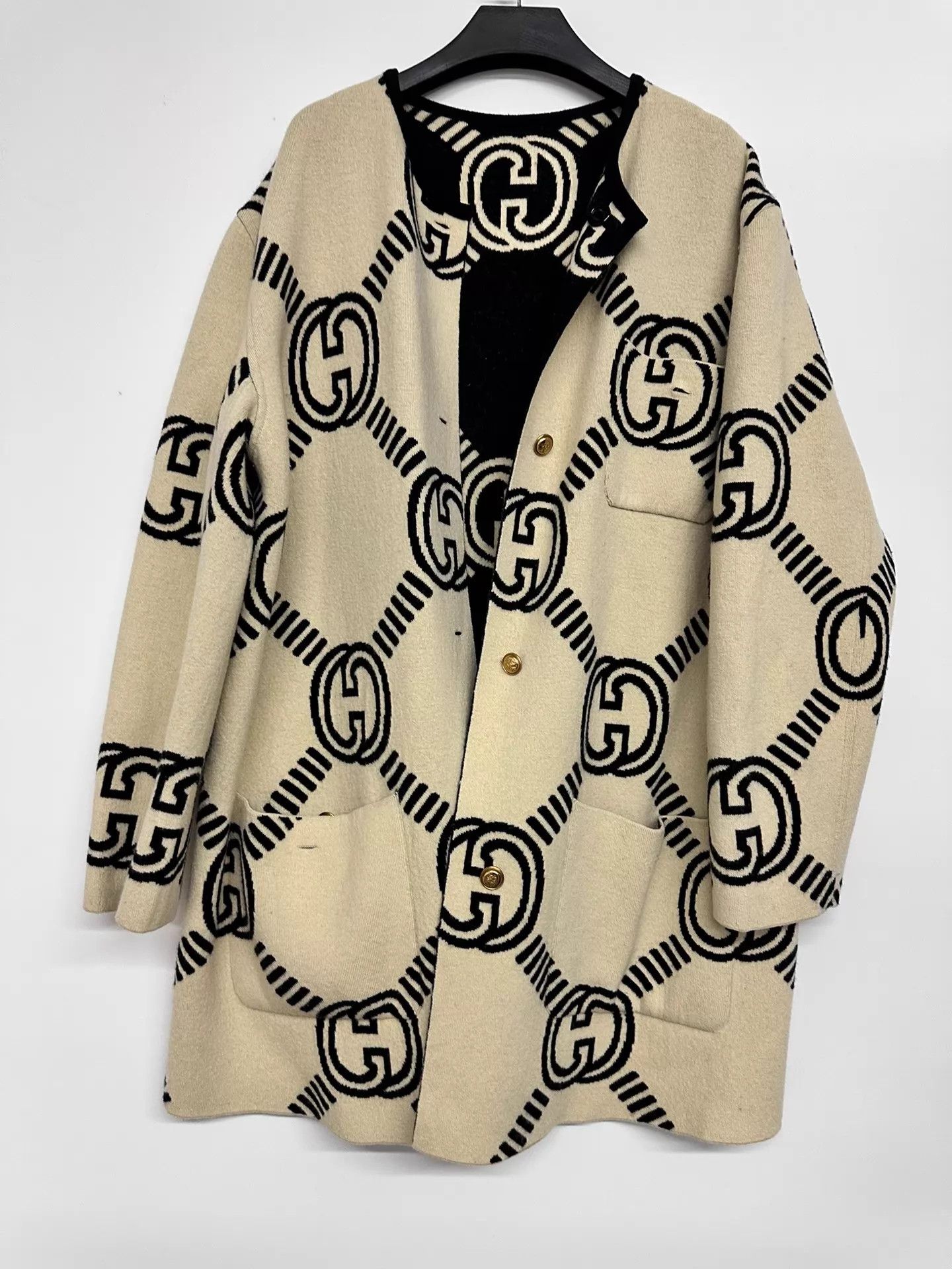 Gucci Gucci All Over Print Reversible M Coat Size M / US 6-8 / IT 42-44 - 1 Thumbnail