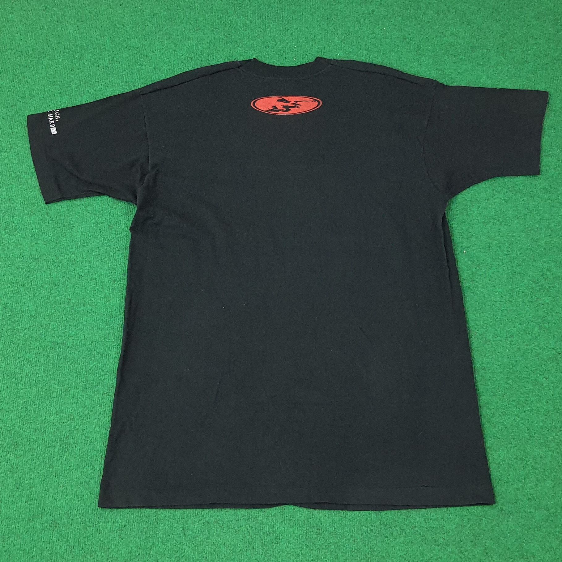 Vintage Vintage Skate Tough Rock Hard Skateboards Tshirt C249N36 Size US XL / EU 56 / 4 - 1 Thumbnail
