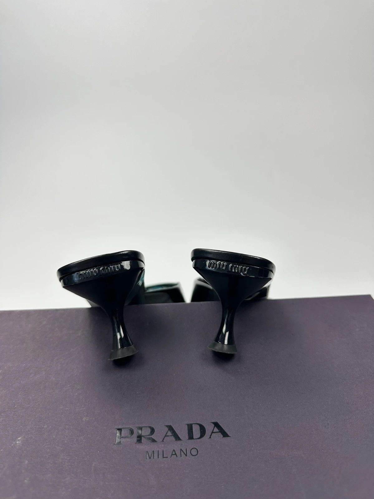 Miu Miu Miu Miu 90’s Kitten Heels Pumps Black & Blue Patent Leather Size US 7.5 / IT 37.5 - 11 Thumbnail